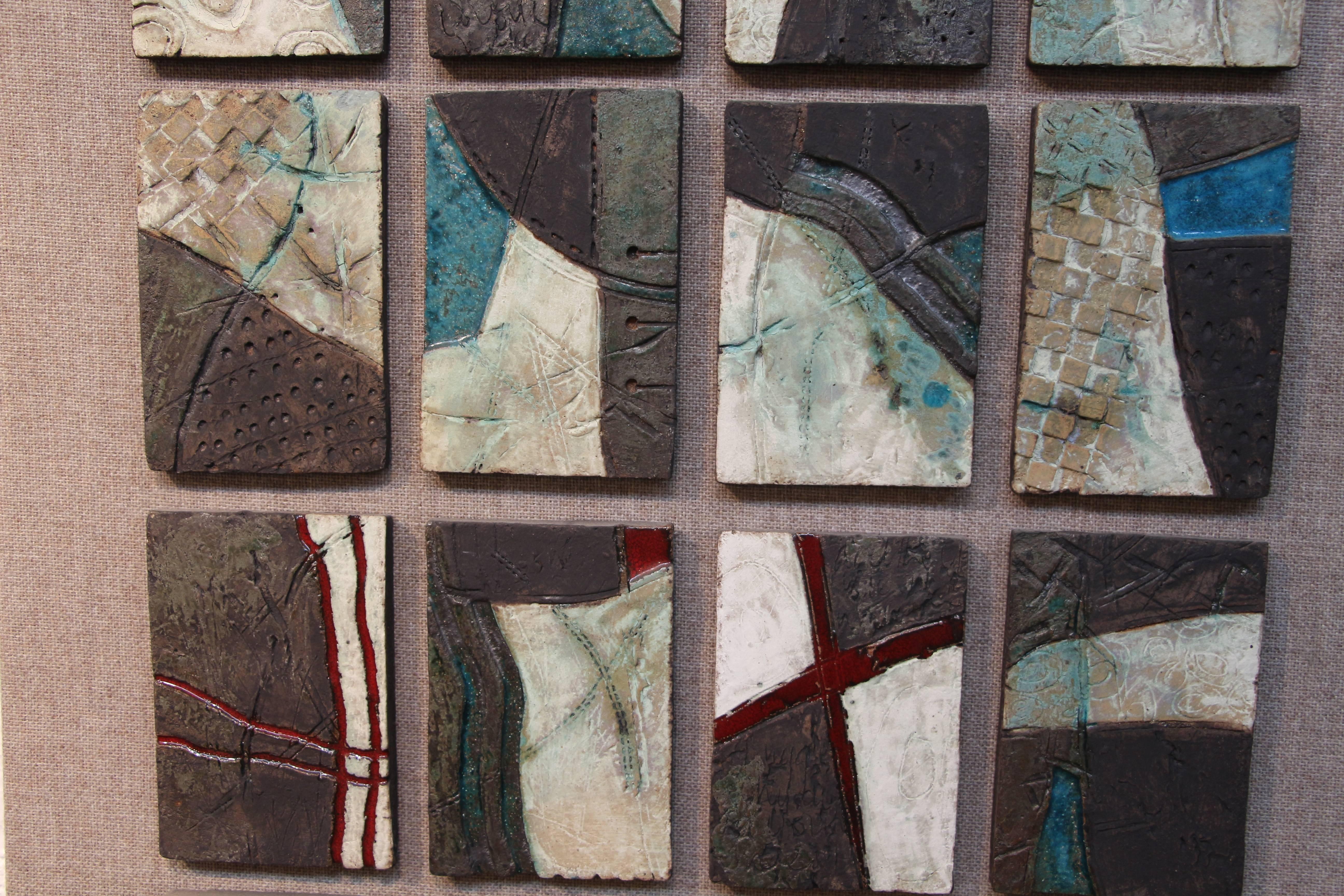 20ième siècle 20 carreaux uniques montés en sculpture murale en vente
