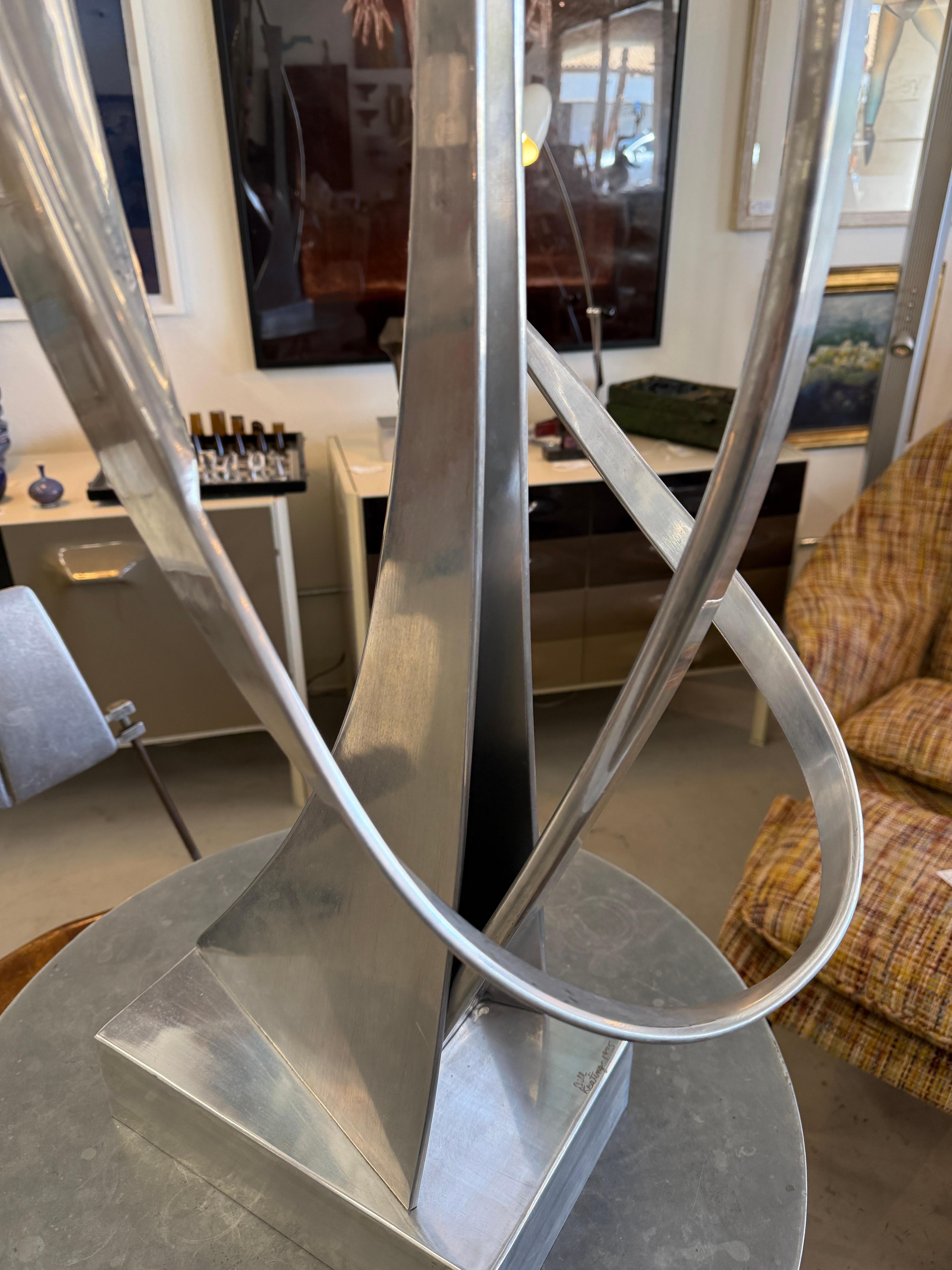 Scultura astratta in alluminio di Bill Keating 1975 in vendita 1