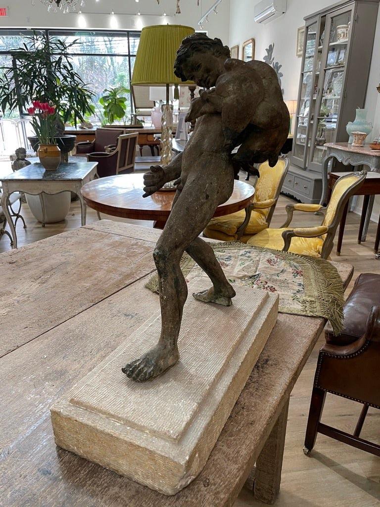Grand Tour Figura in bronzo di un satiro in vendita