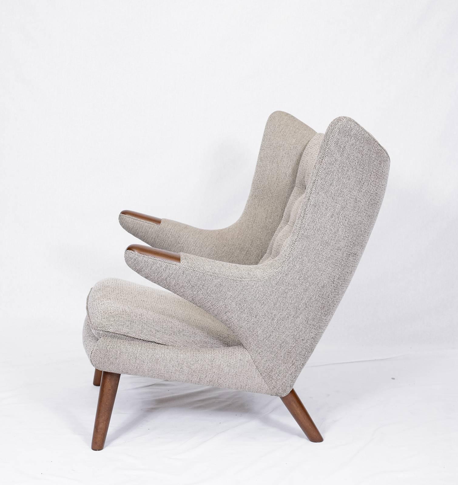 chair with footstool