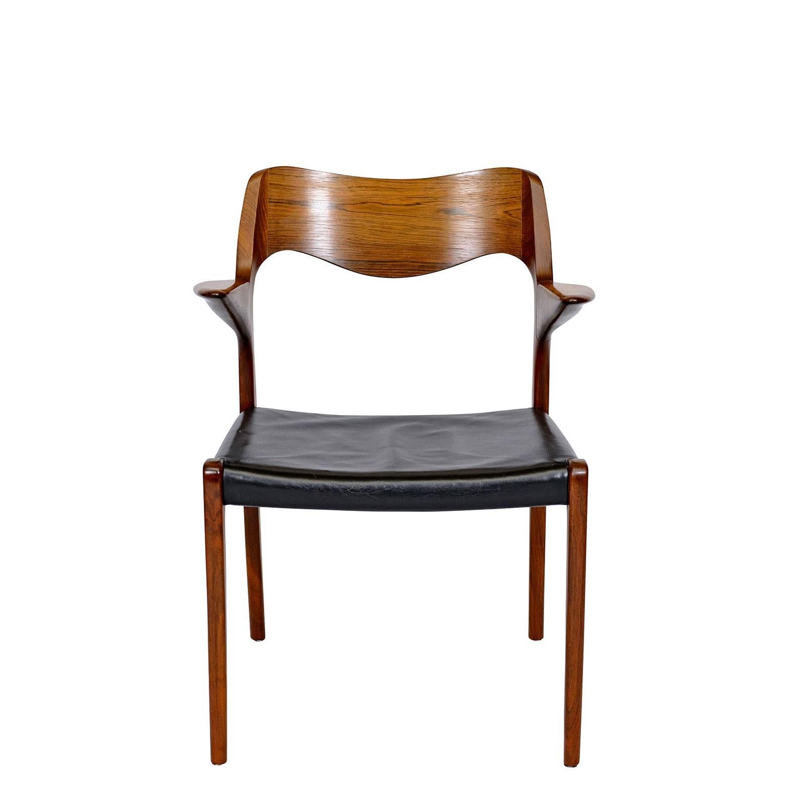 Scandinave moderne Fauteuil modèle 55 en palissandre de Niels Møller