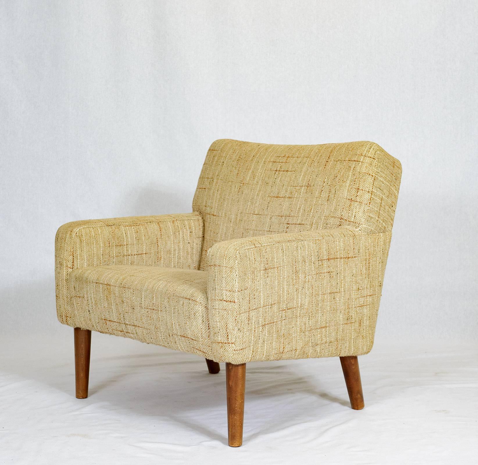 Scandinavian Modern Hans Wegner AP-33 Lounge Chair For Sale