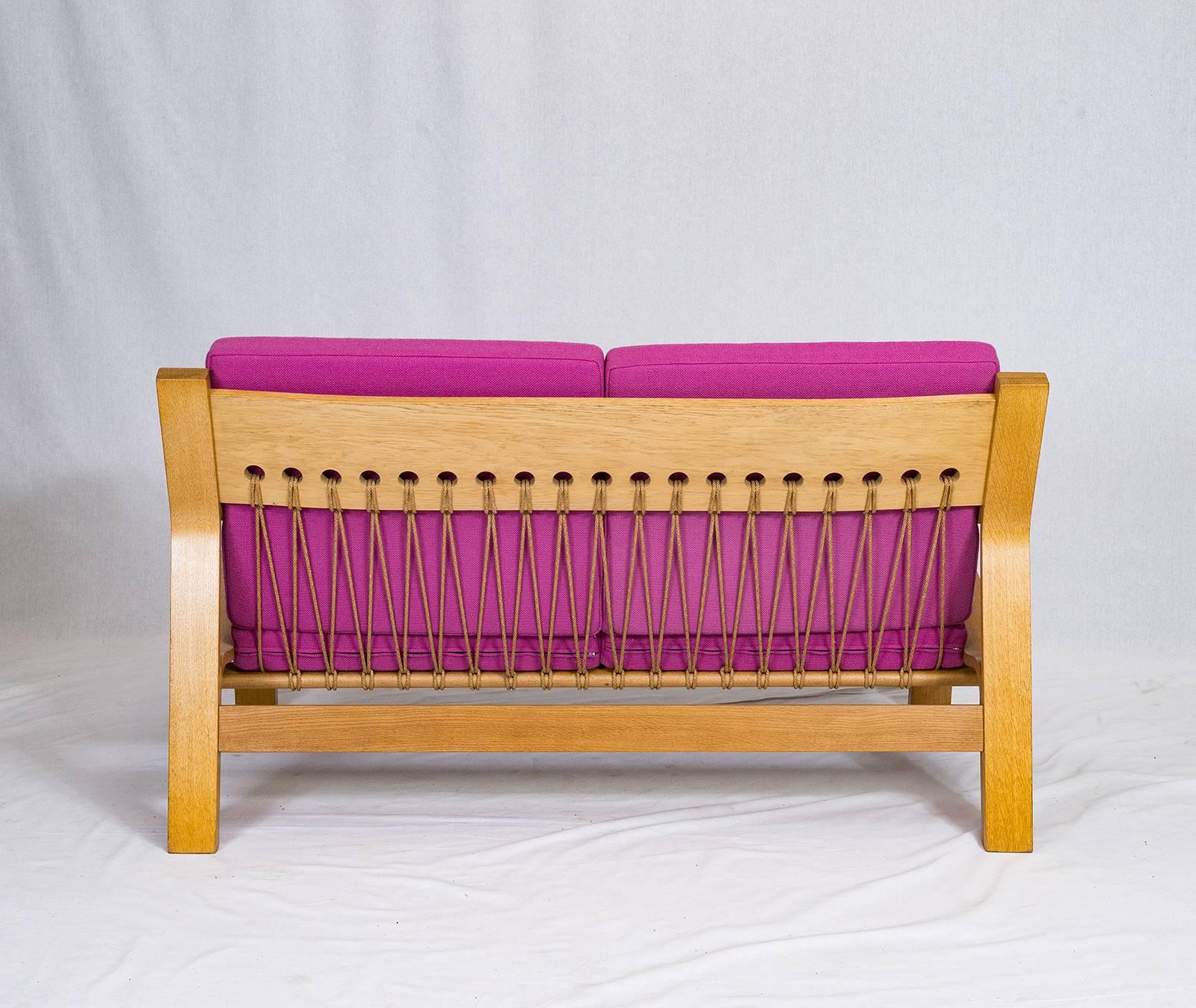 Mid-20th Century Hans Wegner GE-670 Settee