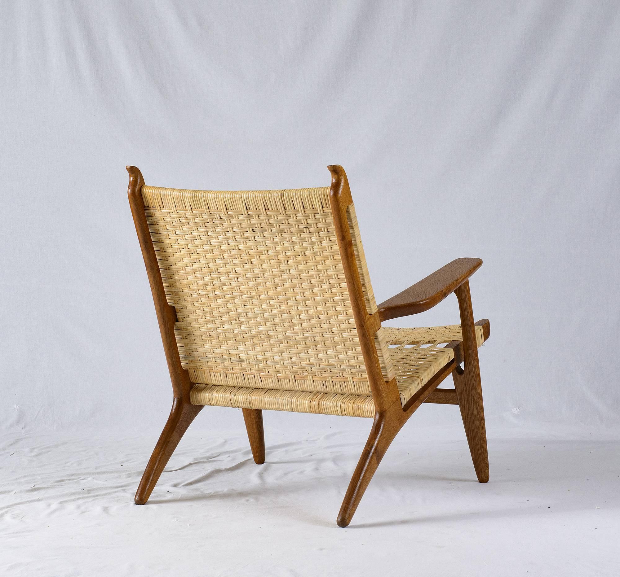 Scandinavian Modern Hans Wegner CH-27 Lounge Chair