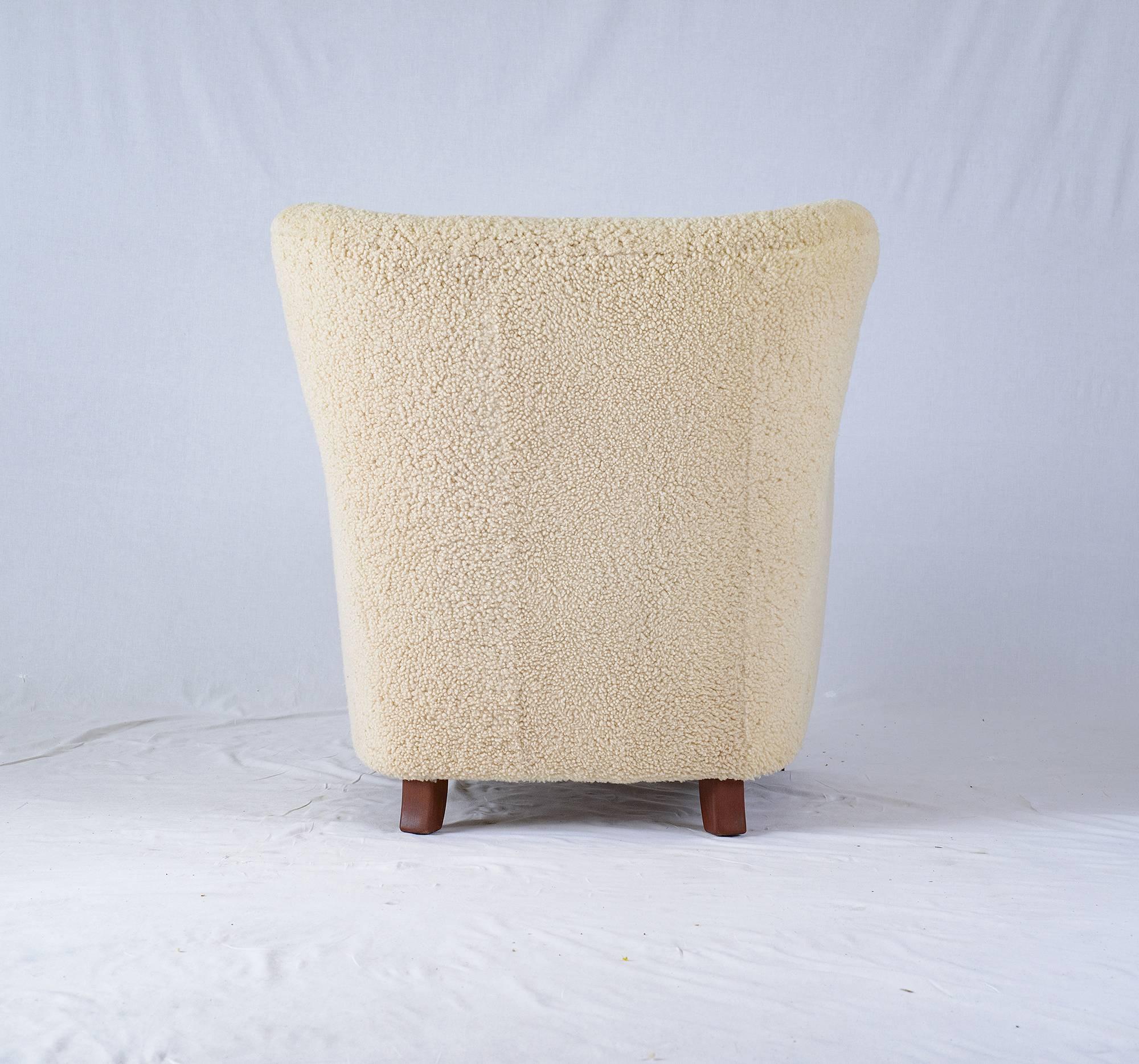 Beech Scandinavian Sheepskin Lounge Chair
