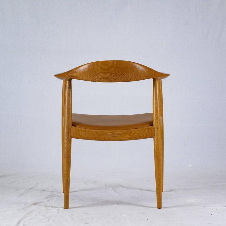 Leather Set of Eight Hans Wegner JH-503 Chairs For Sale