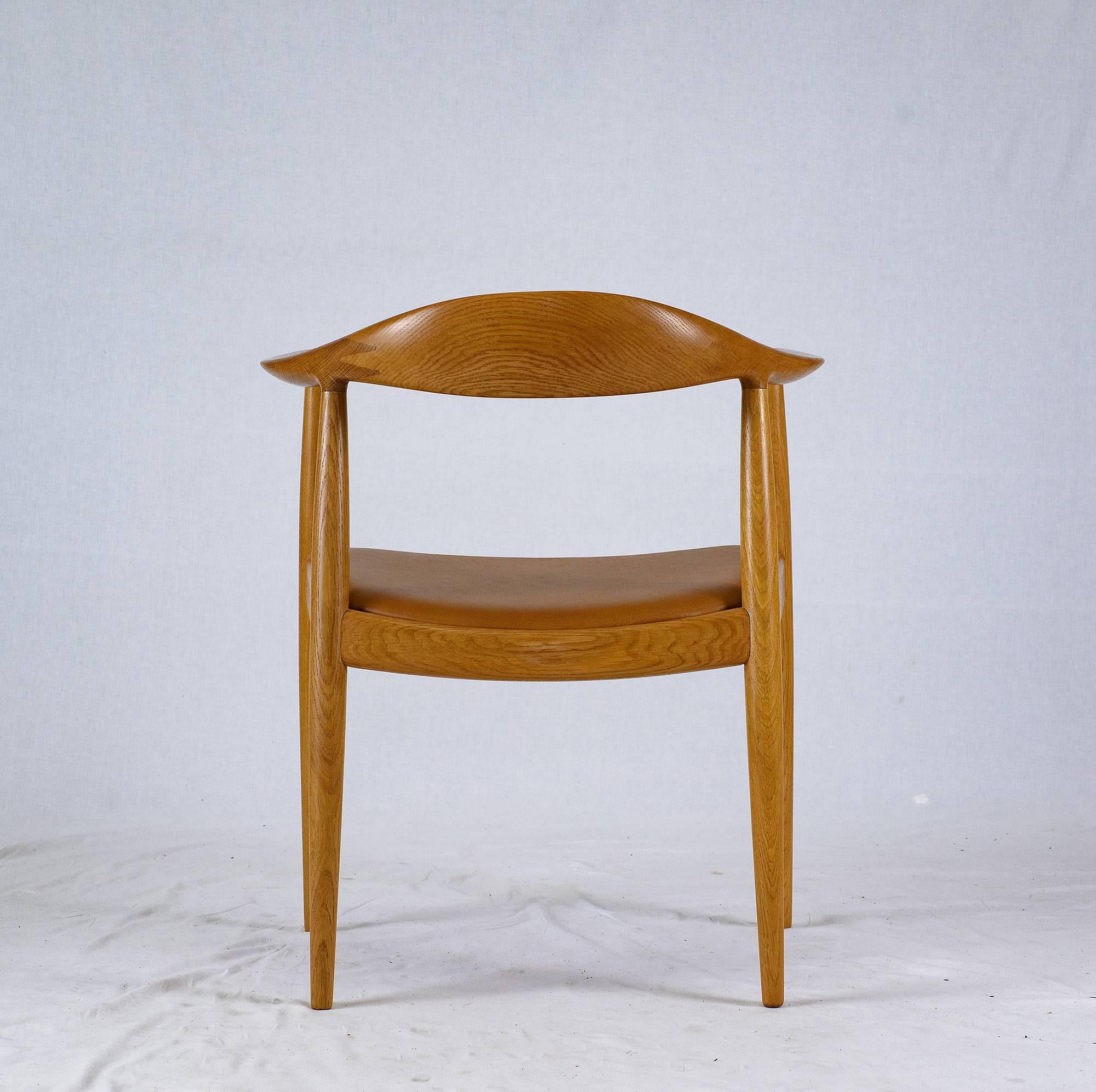 Set of Eight Hans Wegner JH-503 Chairs In Excellent Condition For Sale In Los Angeles, CA