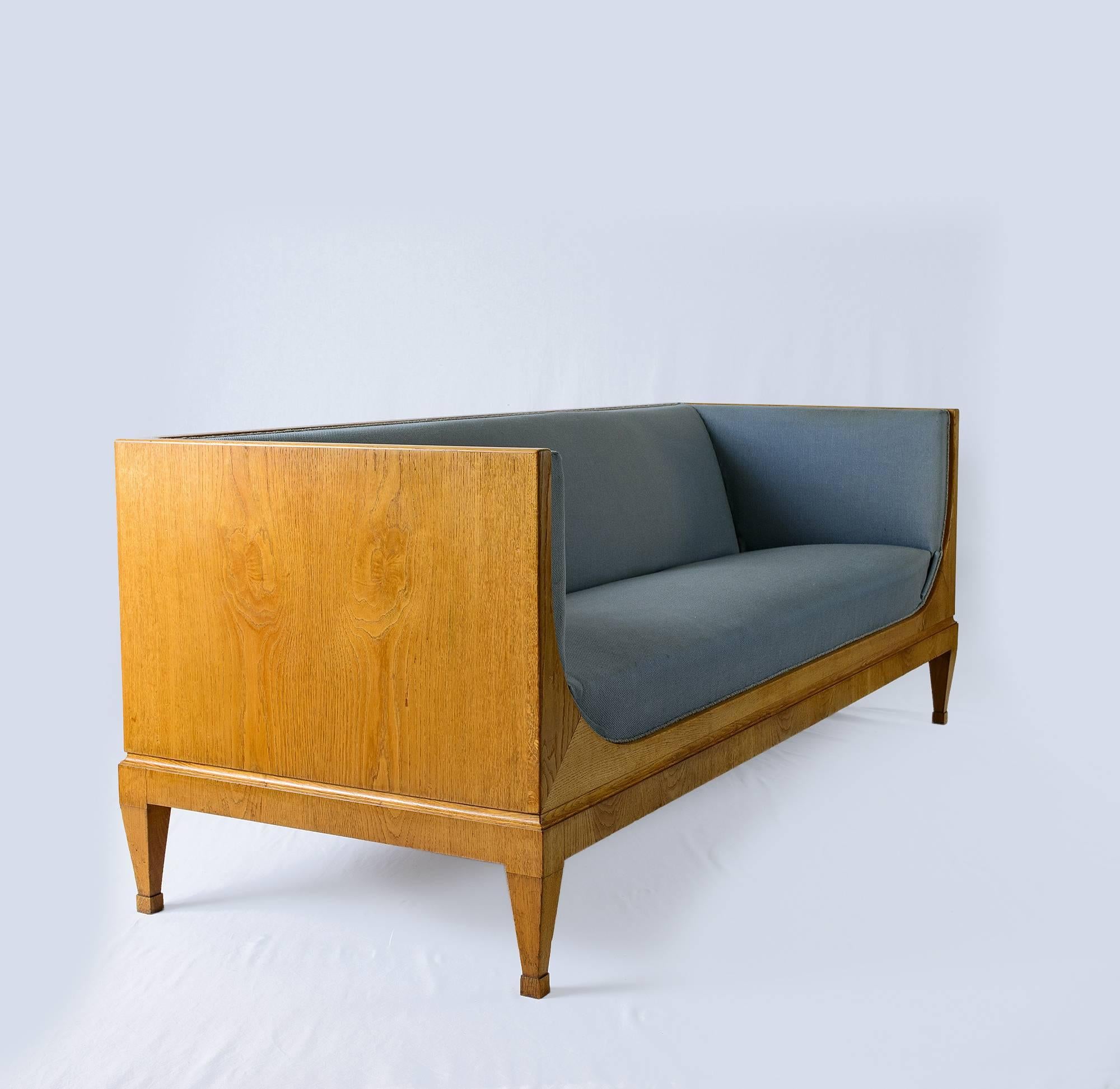Scandinavian Modern Frits Henningsen Sofa