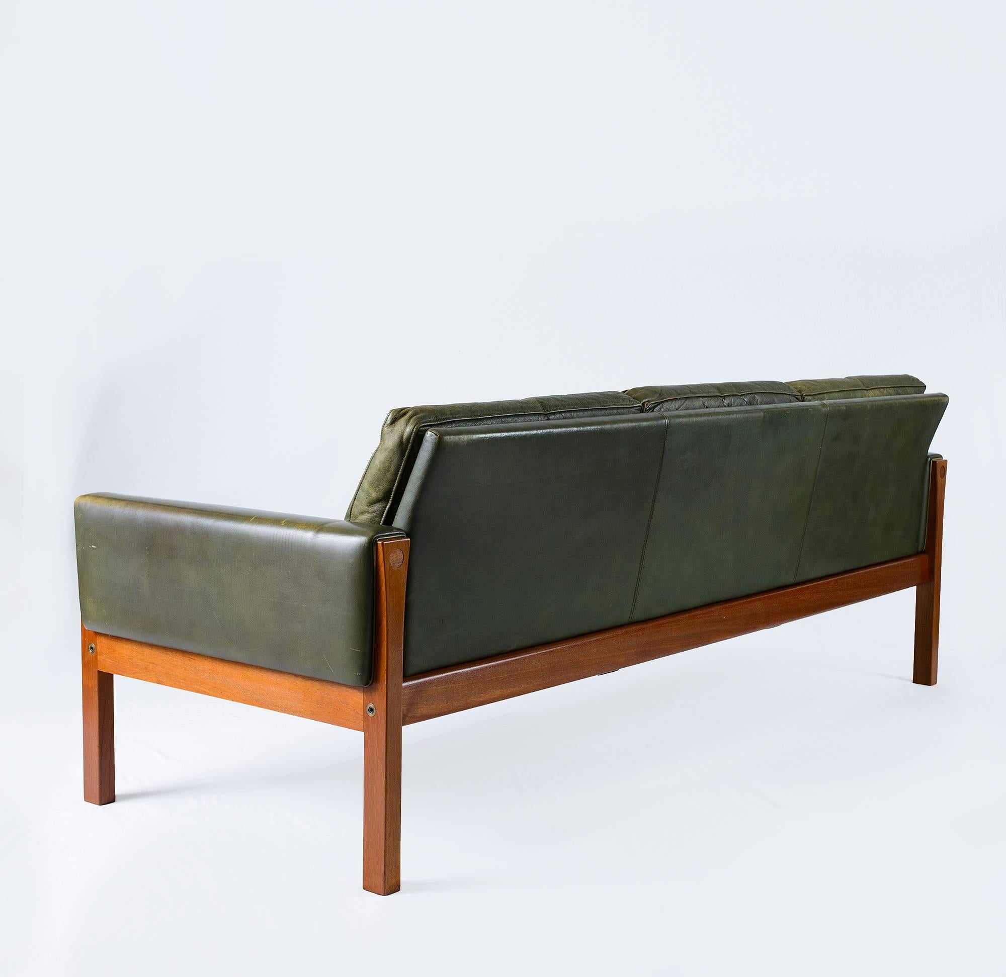 Danish Hans Wegner AP-62 Sofa