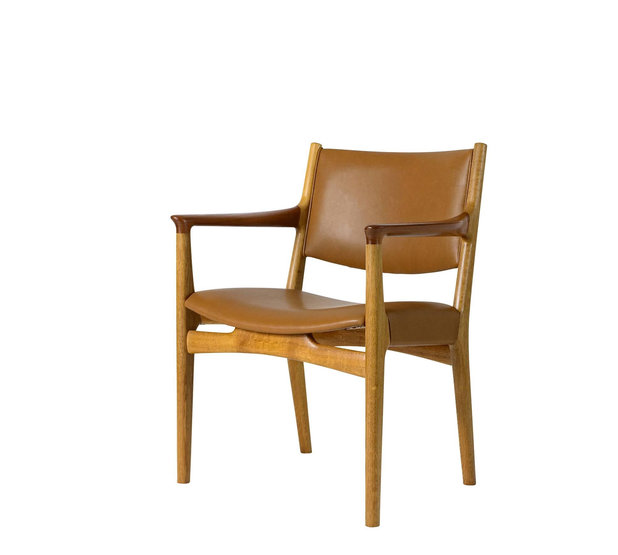 Danois Paire de fauteuils Hans Wegner Jh-525