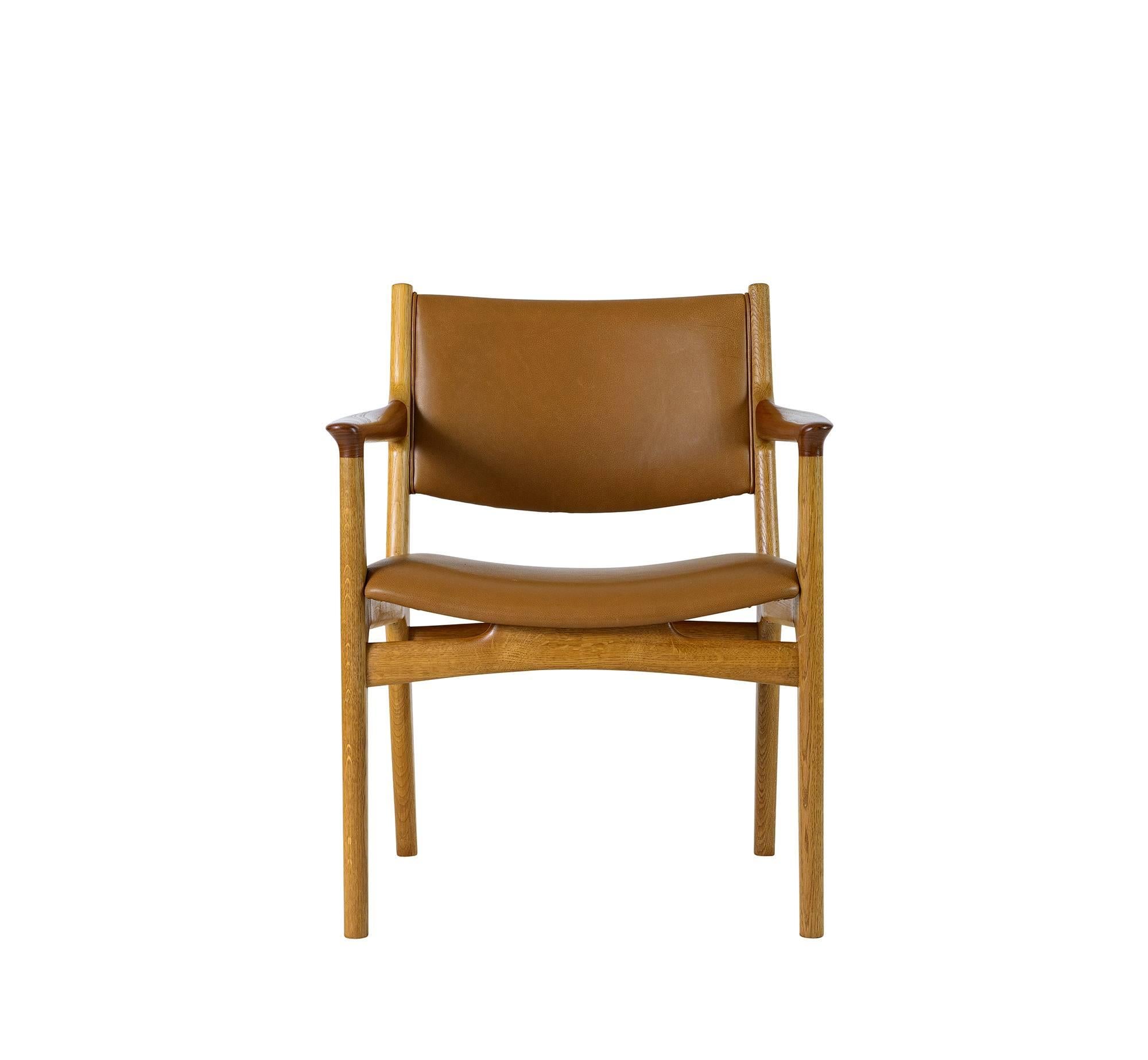 Scandinave moderne Paire de fauteuils Hans Wegner Jh-525