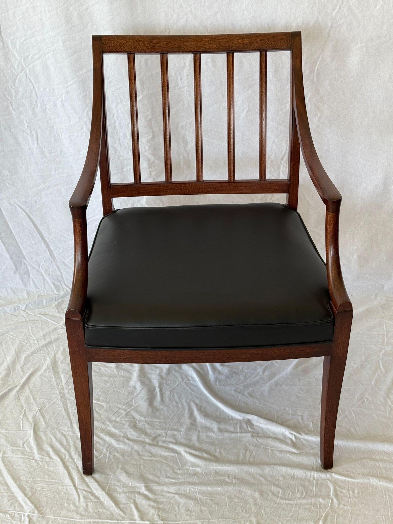 Sillón Frits Henningsen.  De los años 40.  Una maravilla  Diseño clásico. Totalmente restaurada.