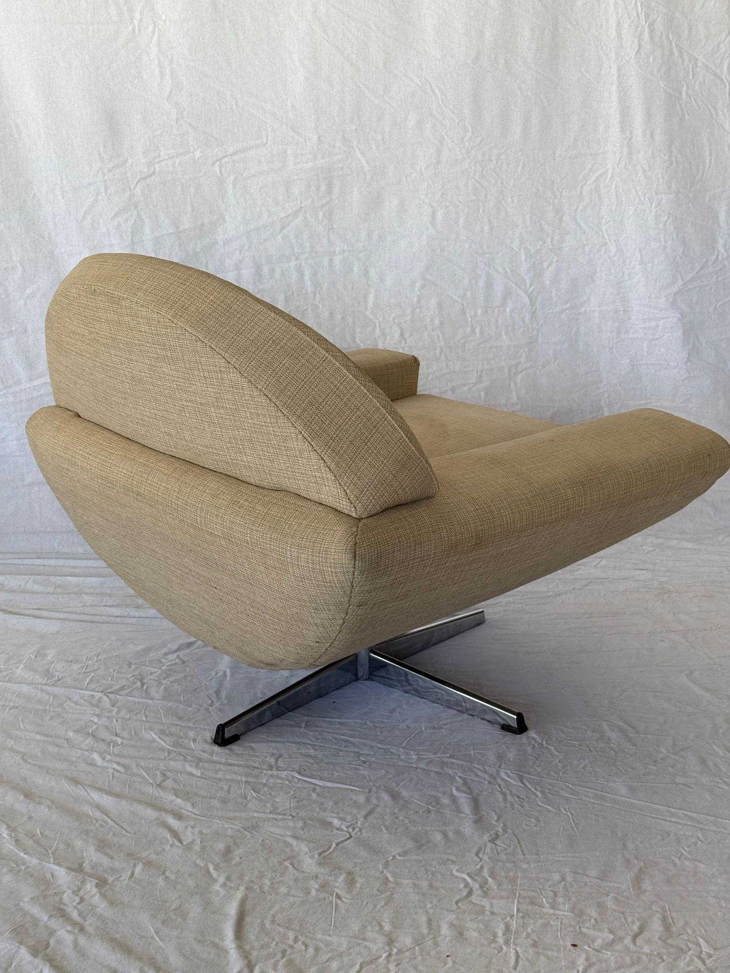 Suédois Chaise longue pivotante 