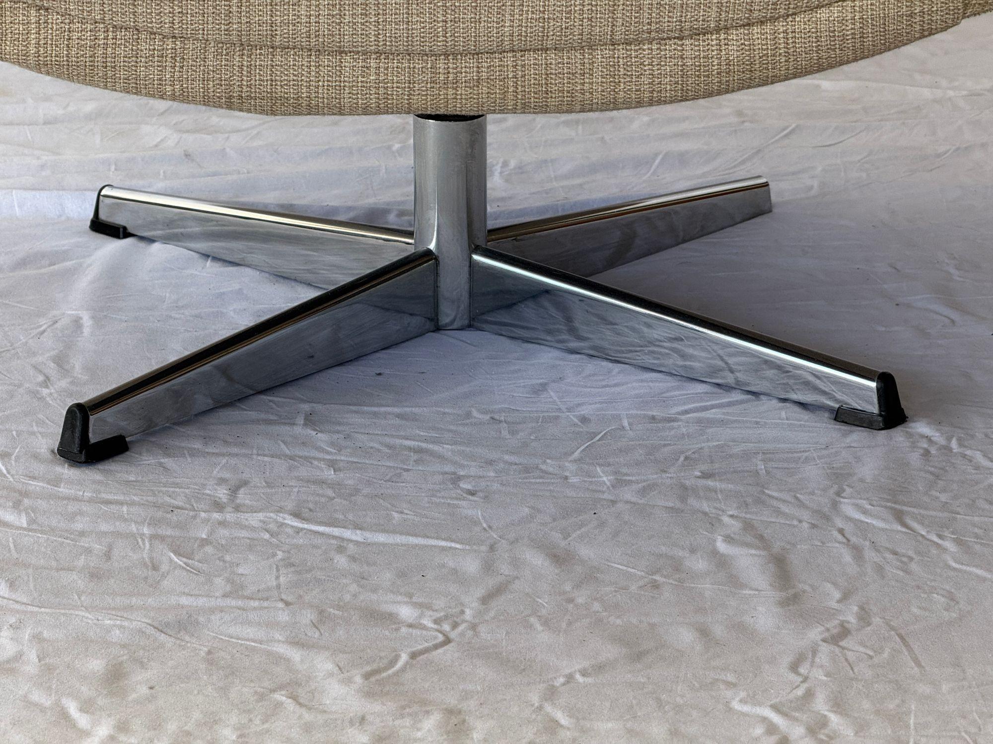 Chaise longue pivotante 