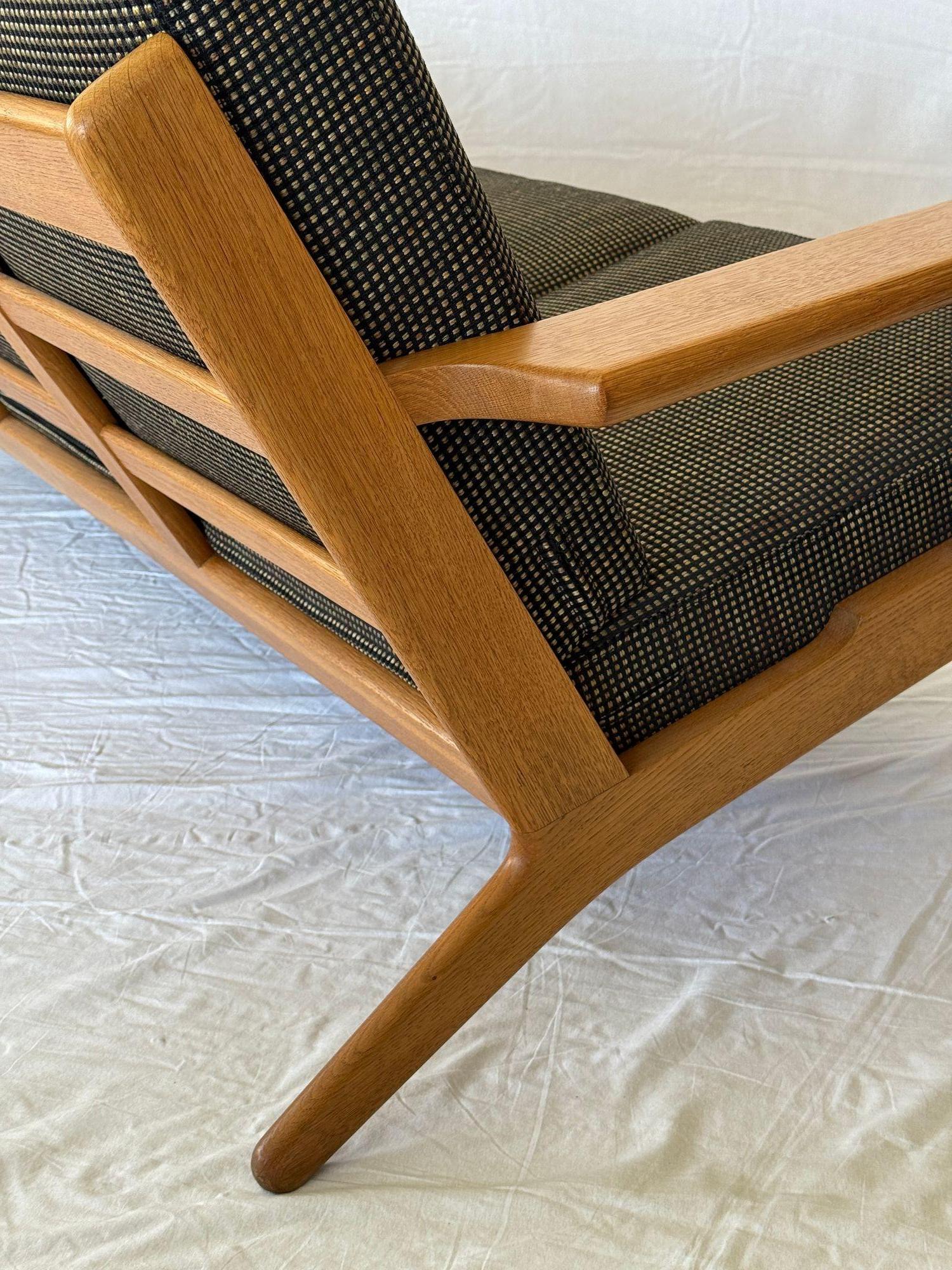 Sofá Hans Wegner GE-290 Danés en venta