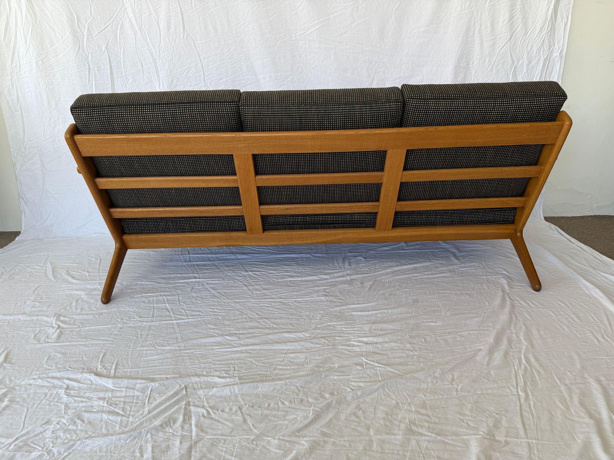 Sofá Hans Wegner GE-290 en venta 2