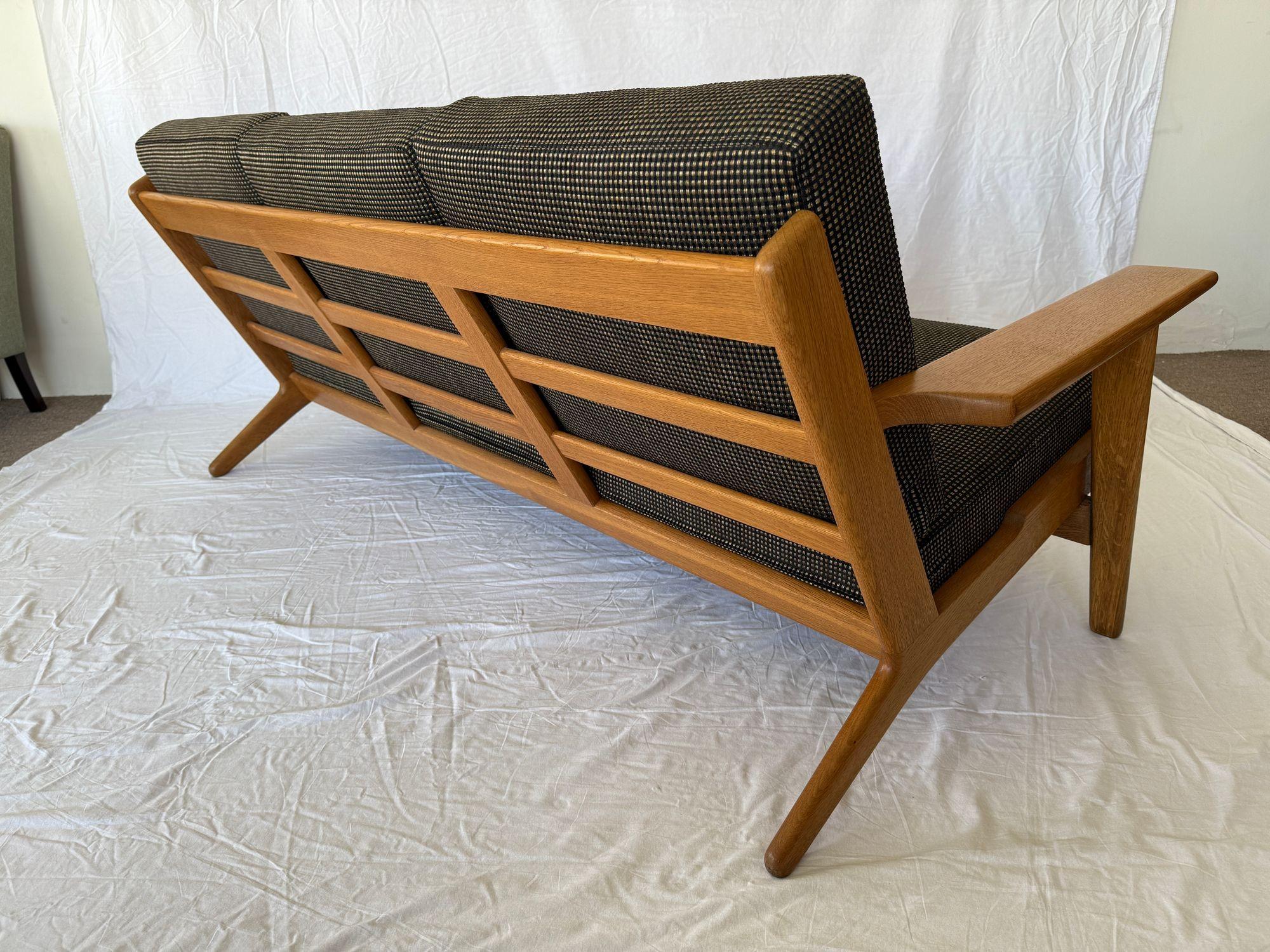 Sofá Hans Wegner GE-290 en venta 3