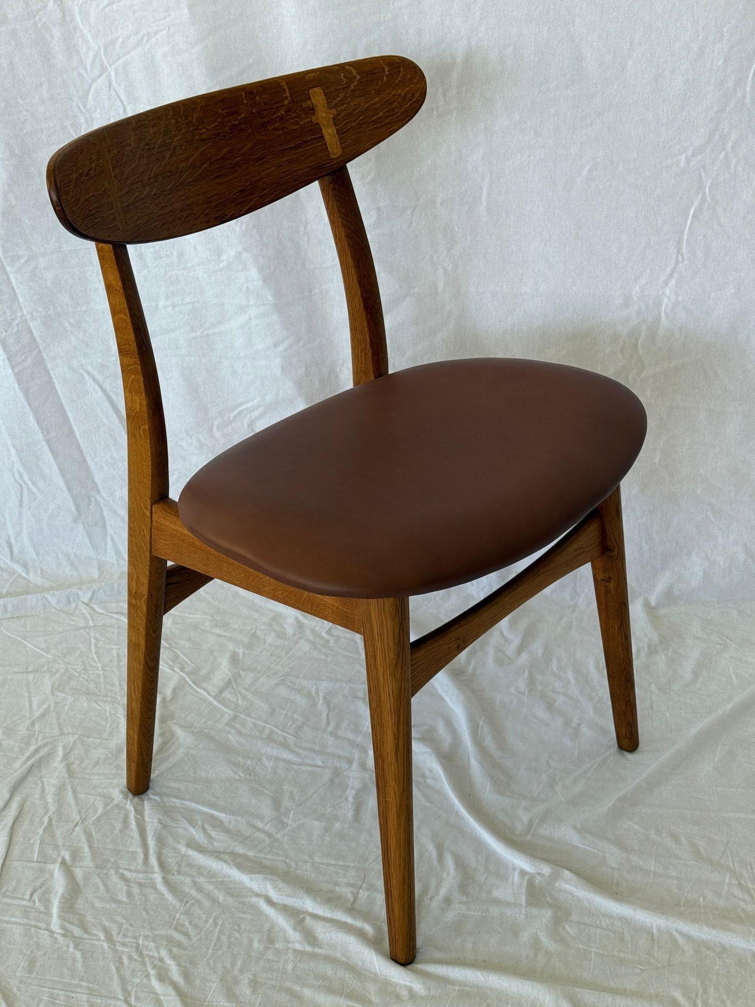 Set di 4 sedie da pranzo Hans Wegner CH-30 in vendita 1