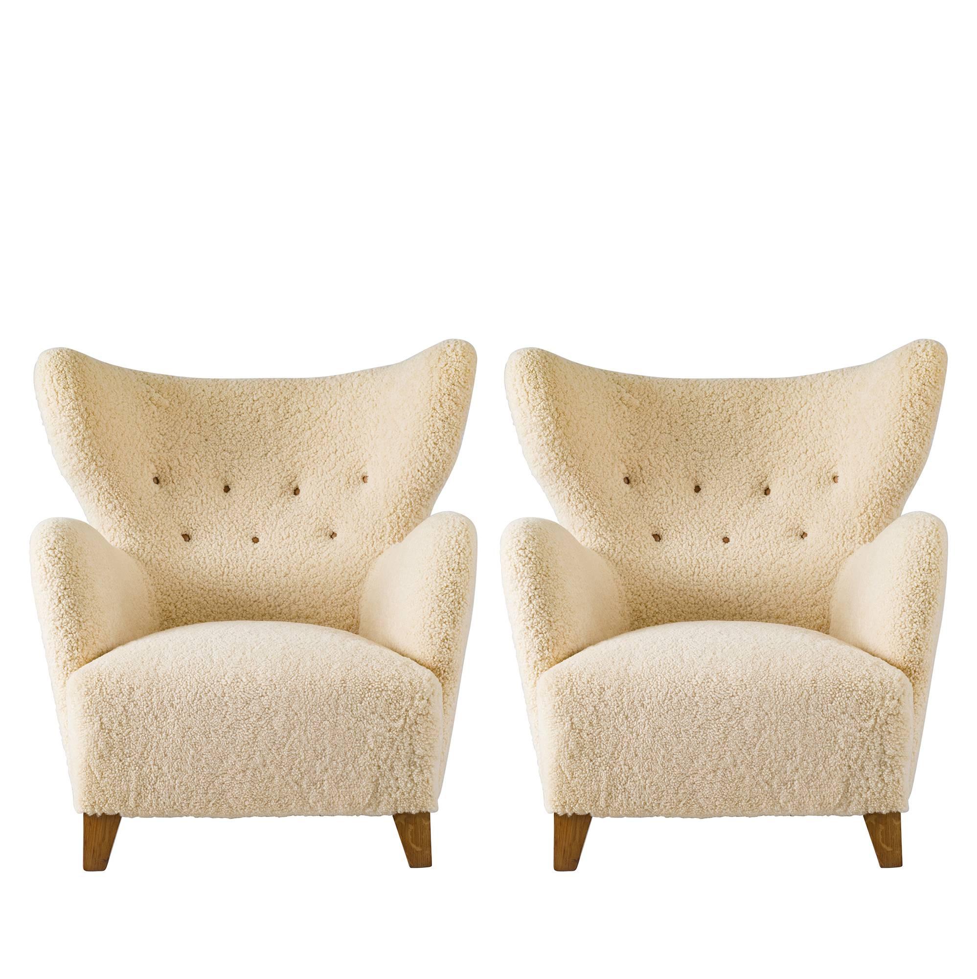  Scandinavian Sheepskin Lounge Chair