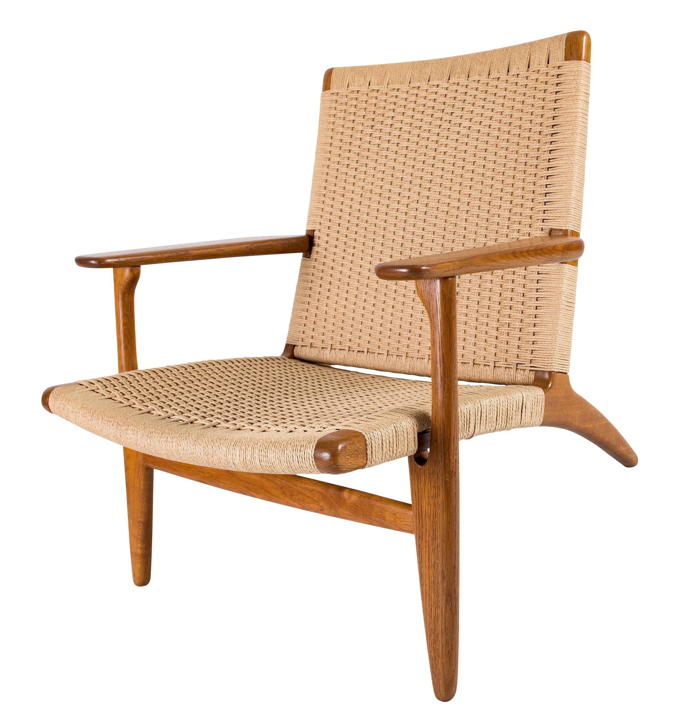 Hans Wegner Ch-25 Lounge Chair In Excellent Condition In Los Angeles, CA