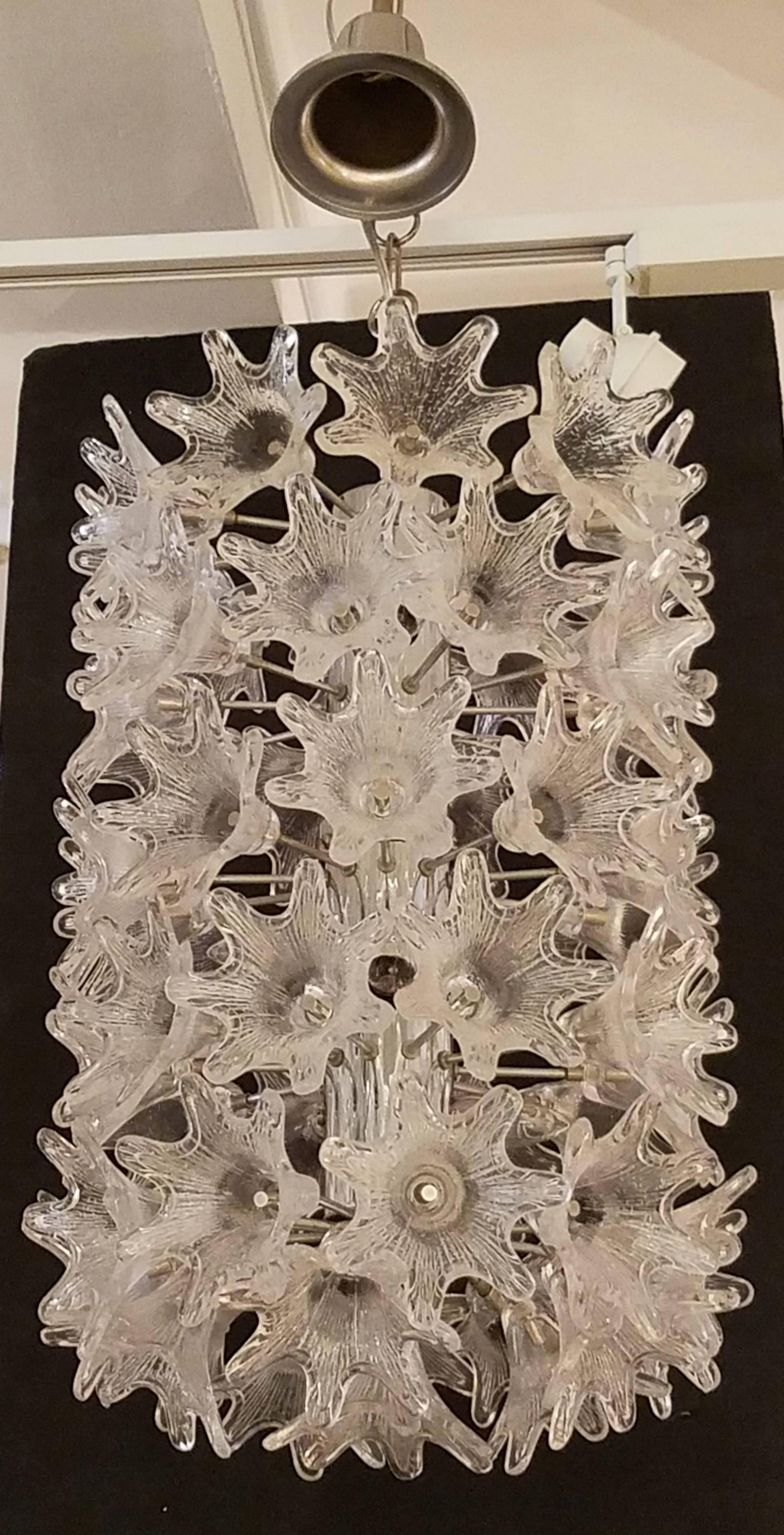 Mid-Century Modern Mid-Century Italian Clear Floral Murano Glass and Chrome Chandelier For Sale