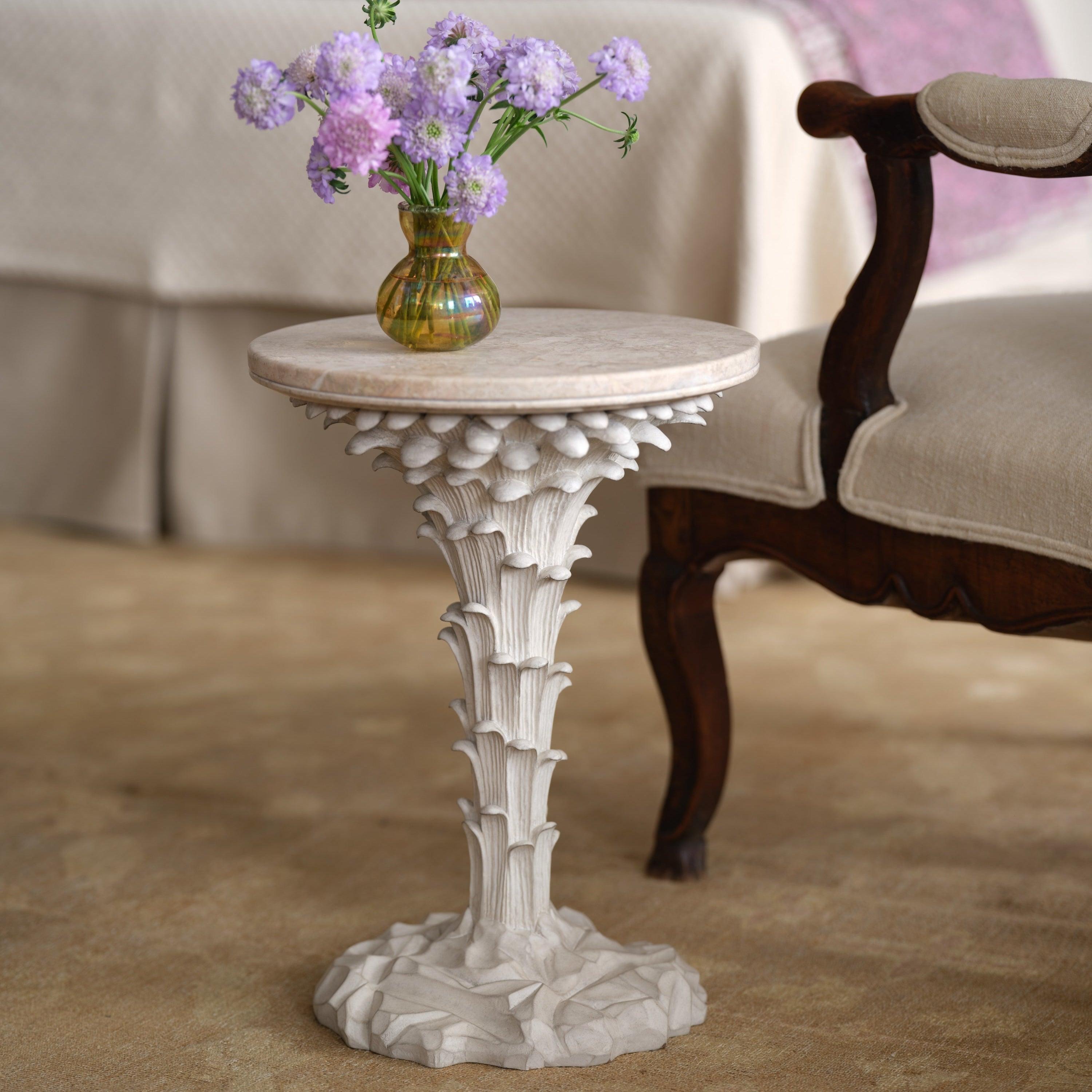 Marbre Table d'appoint palmier Bunny Williams Home en vente