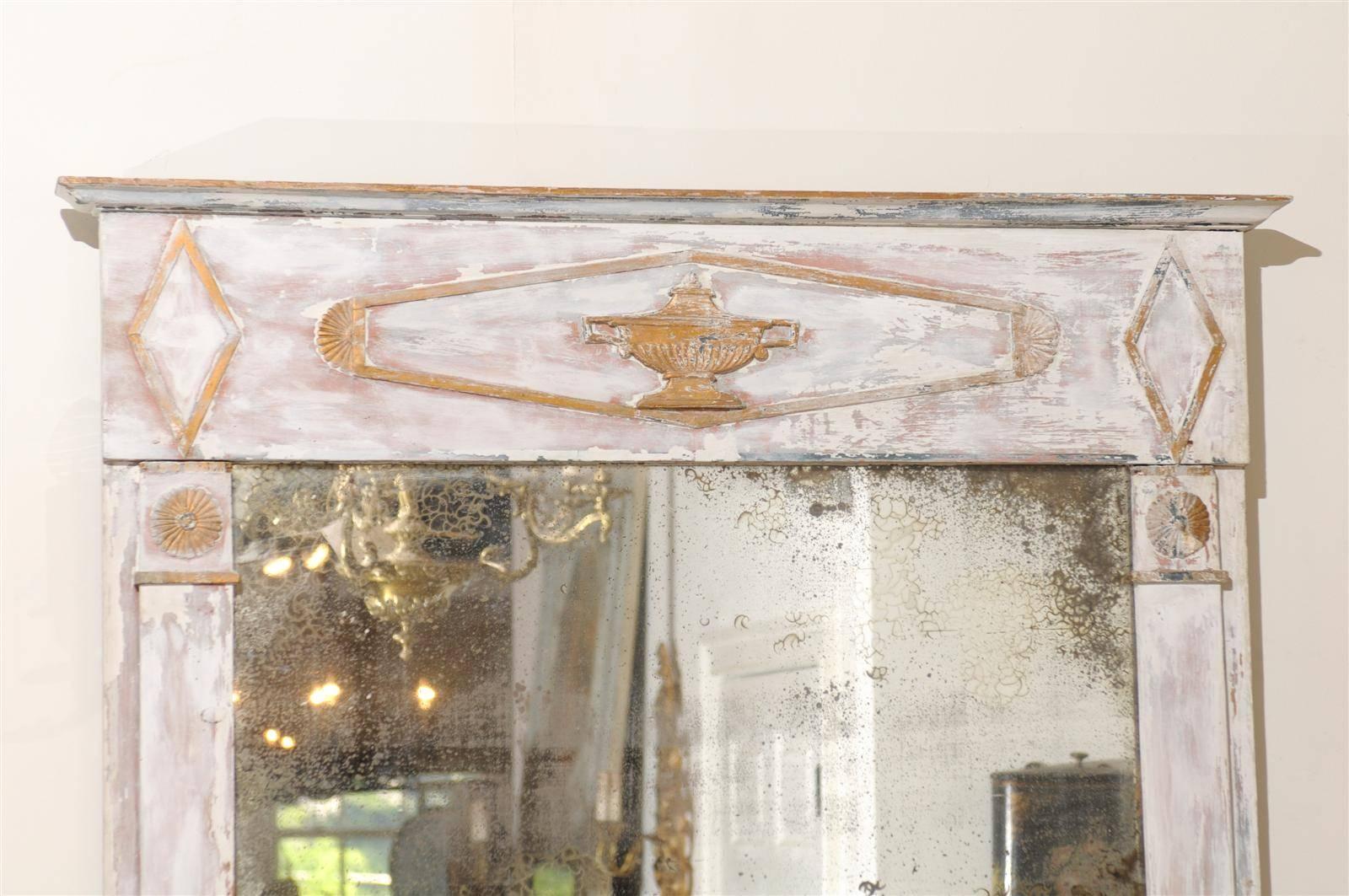 French Period Directoire Trumeau Mirror with Distressed Paint, Late 18th Century For Sale 2
