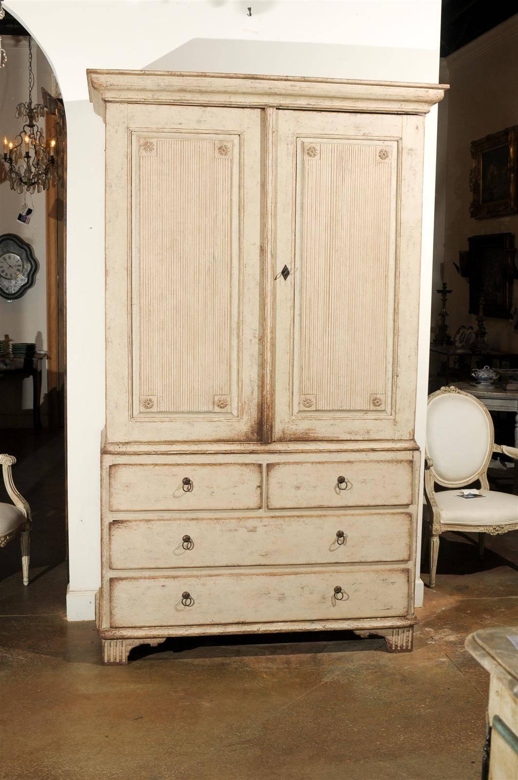 linen press doors