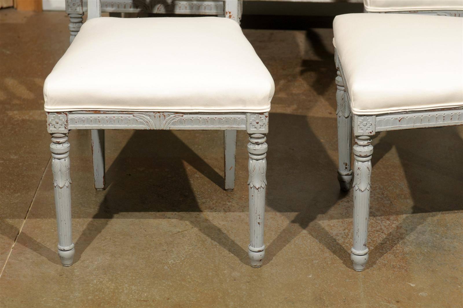 Set of Four Swedish Neoclassical Style Painted Lindome Side Chairs, circa 1920 1