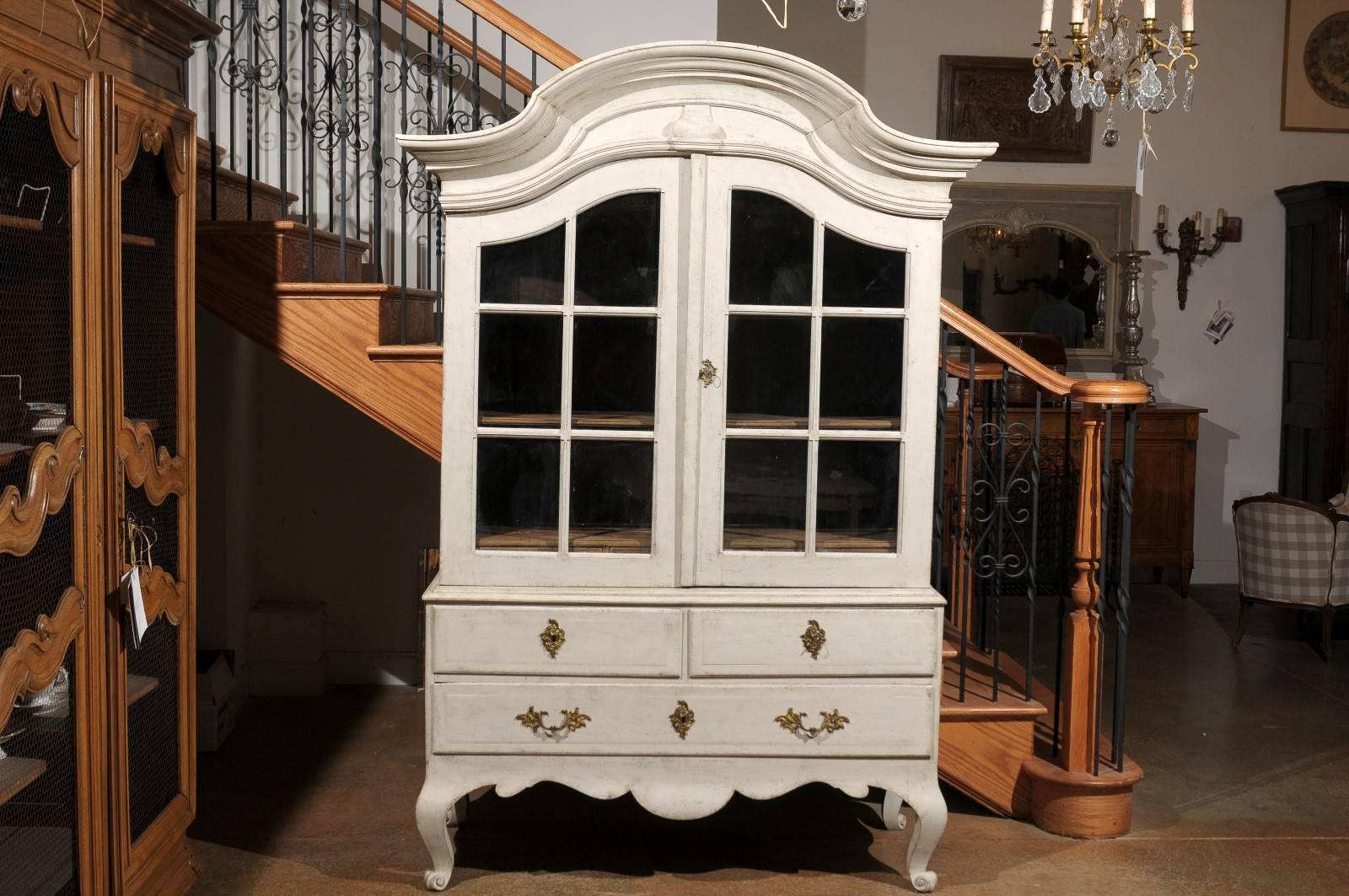Painted 1760s Period Rococo Swedish Cabinet with Glass Doors, Bonnet Top and Cabrioles For Sale