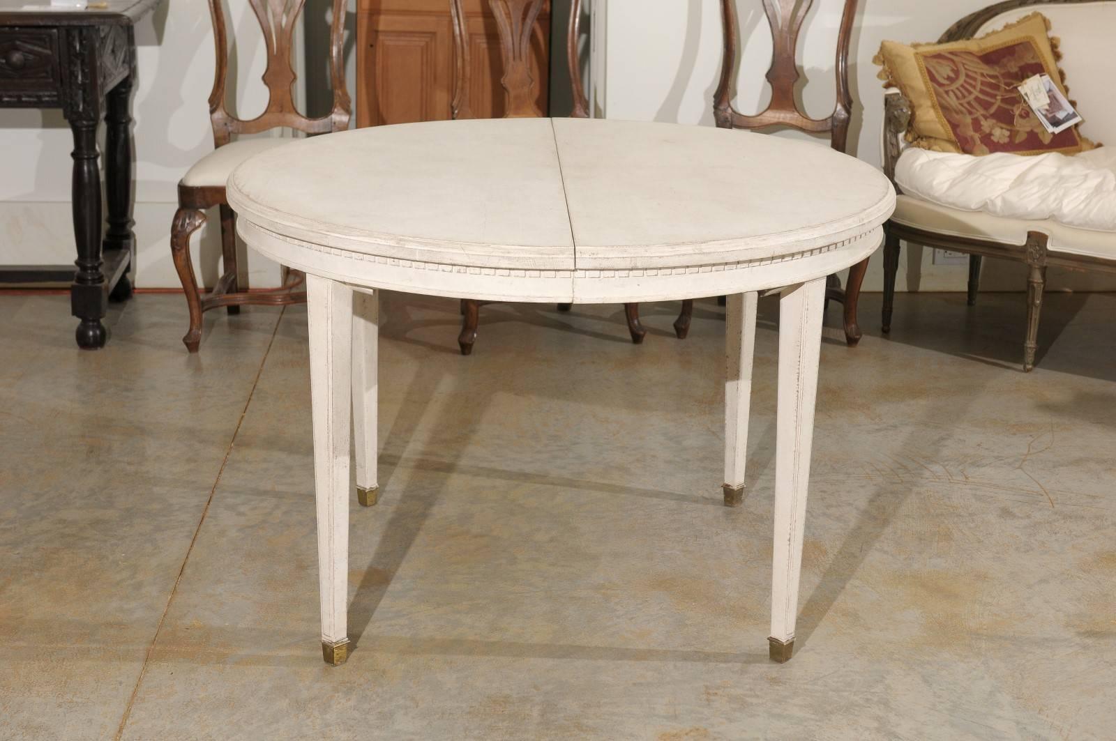 Swedish Gustavian Style Oval Dining Room Table with Extensions and Tapered Legs 2