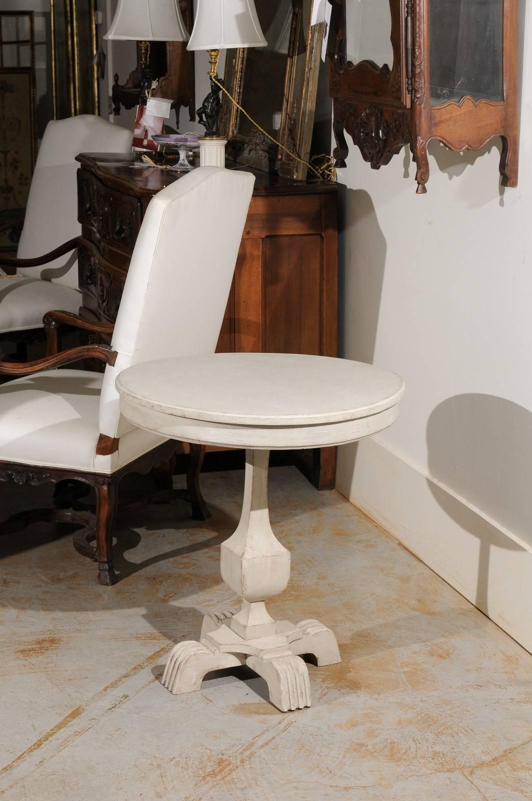 Swedish Cream Painted Wood Guéridon Table with Pedestal Base, circa 1890 In Good Condition In Atlanta, GA