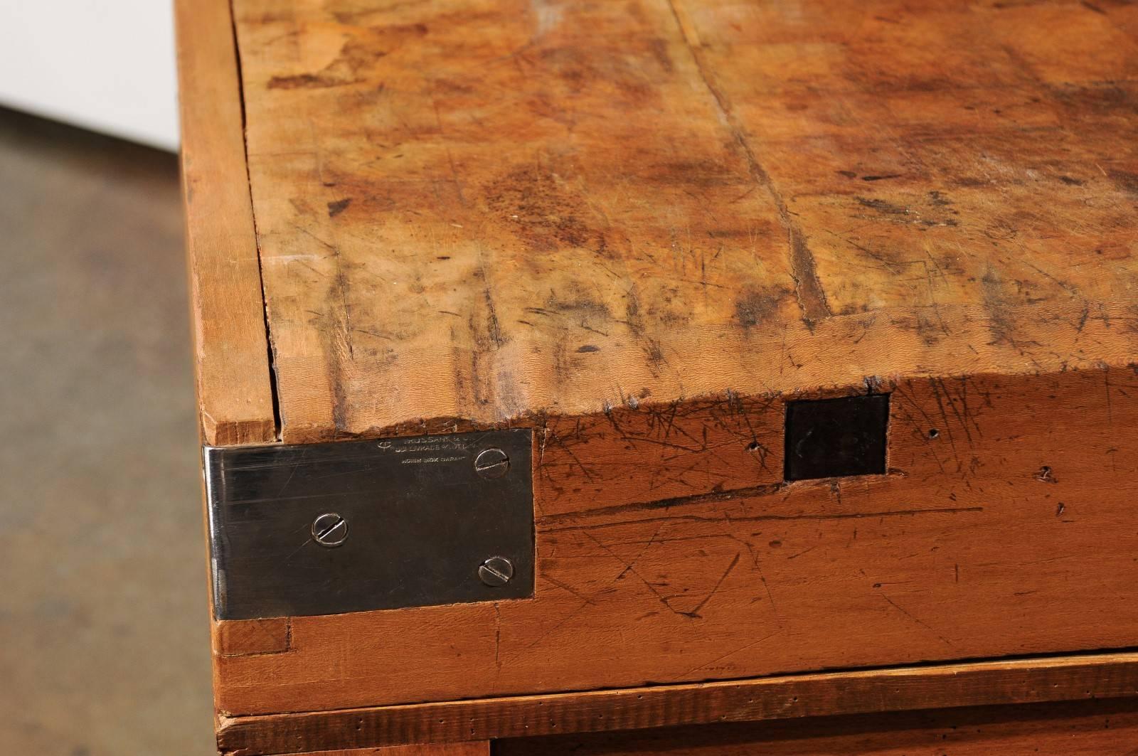 19th Century French 1820s Butcher Block Table with Single Drawer, Knife Slot and Carved Apron