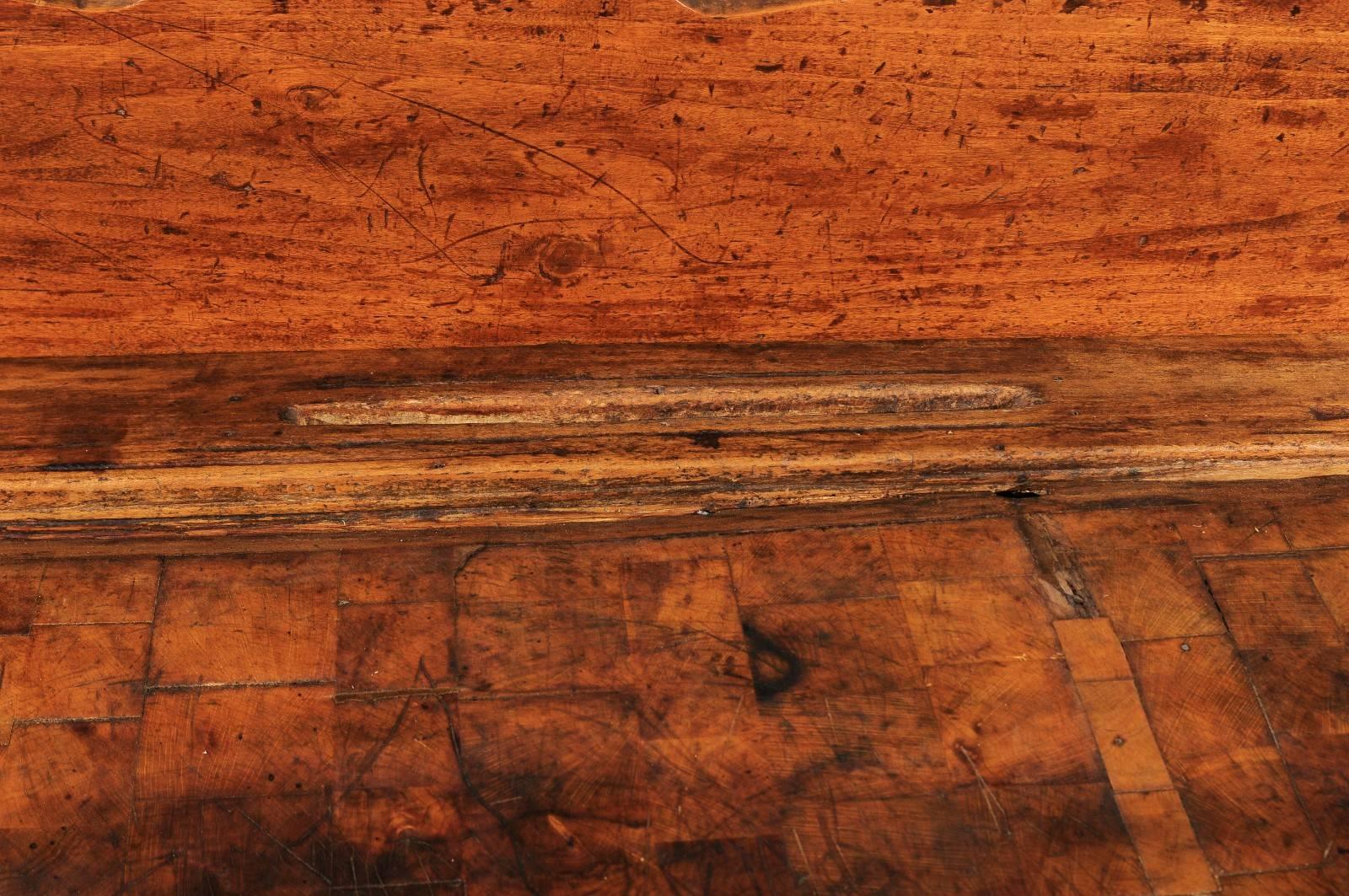 French 1820s Butcher Block Table with Single Drawer, Knife Slot and Carved Apron 5