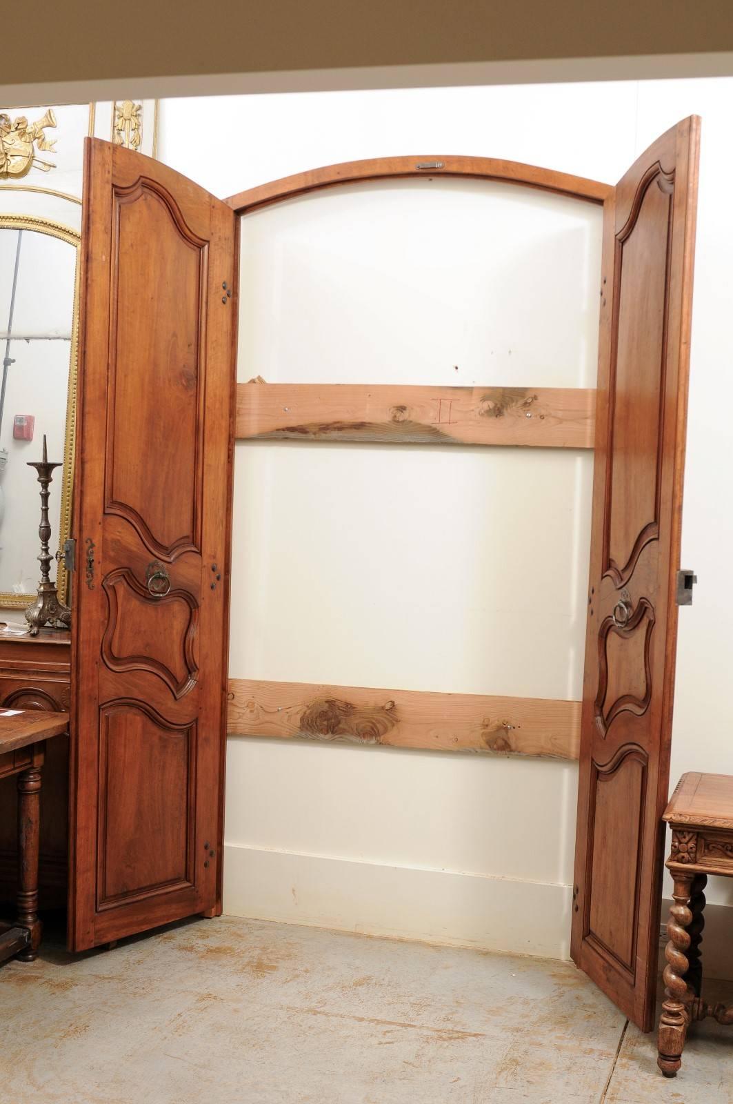 Pair of French Louis XV Style 19th Century Doors in Alder Wood with Custom Frame 1