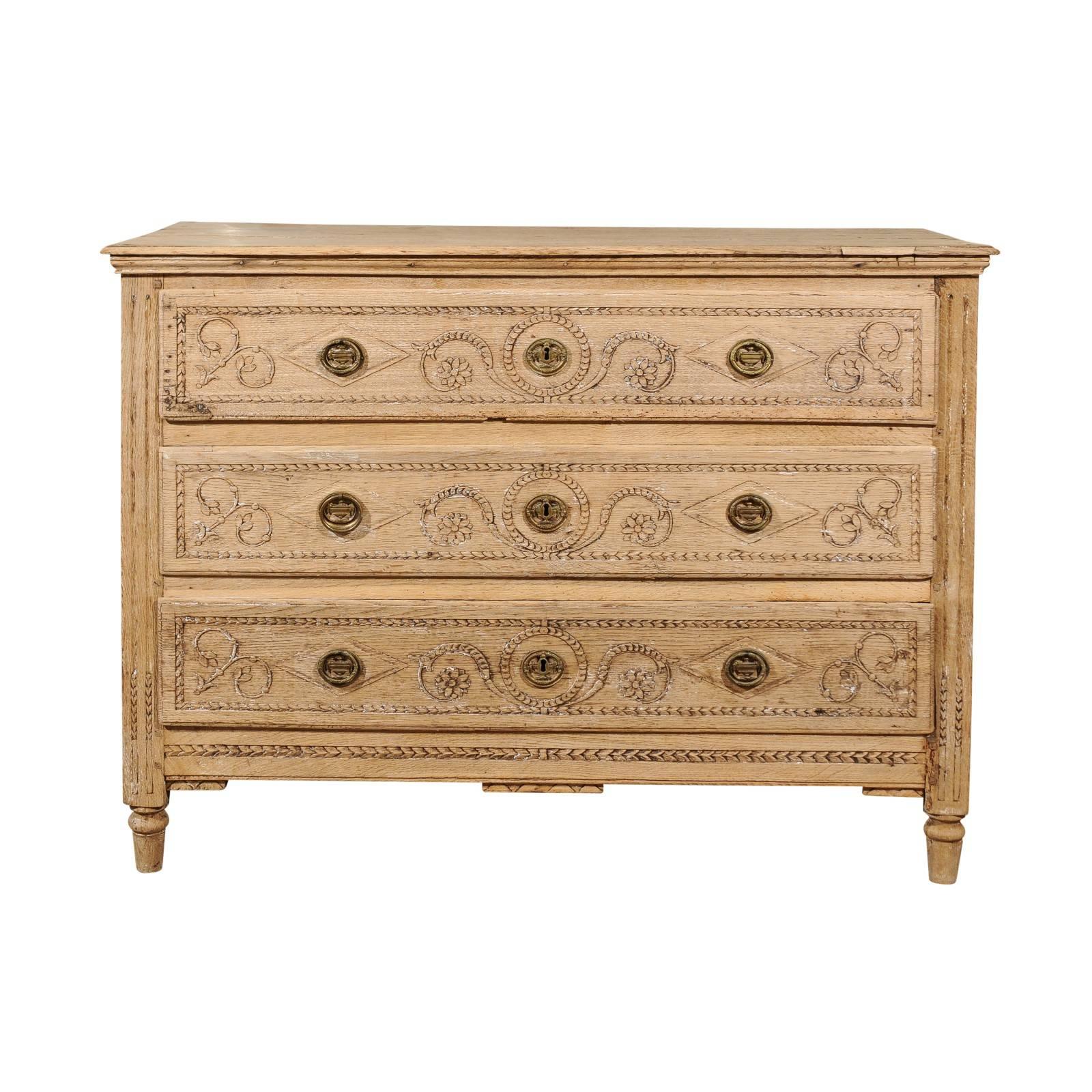 French 1790s Period Louis XVI Bleached Oak Three-Drawer Commode with Rinceaux