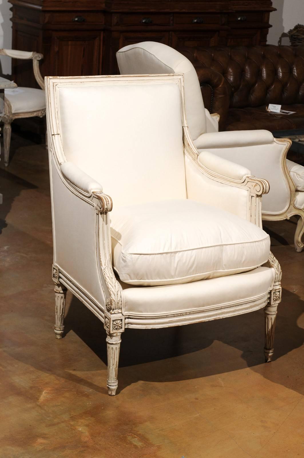 Pair of French Louis XVI Style 1910s Bergère Chairs with Light Painted Finish In Good Condition In Atlanta, GA