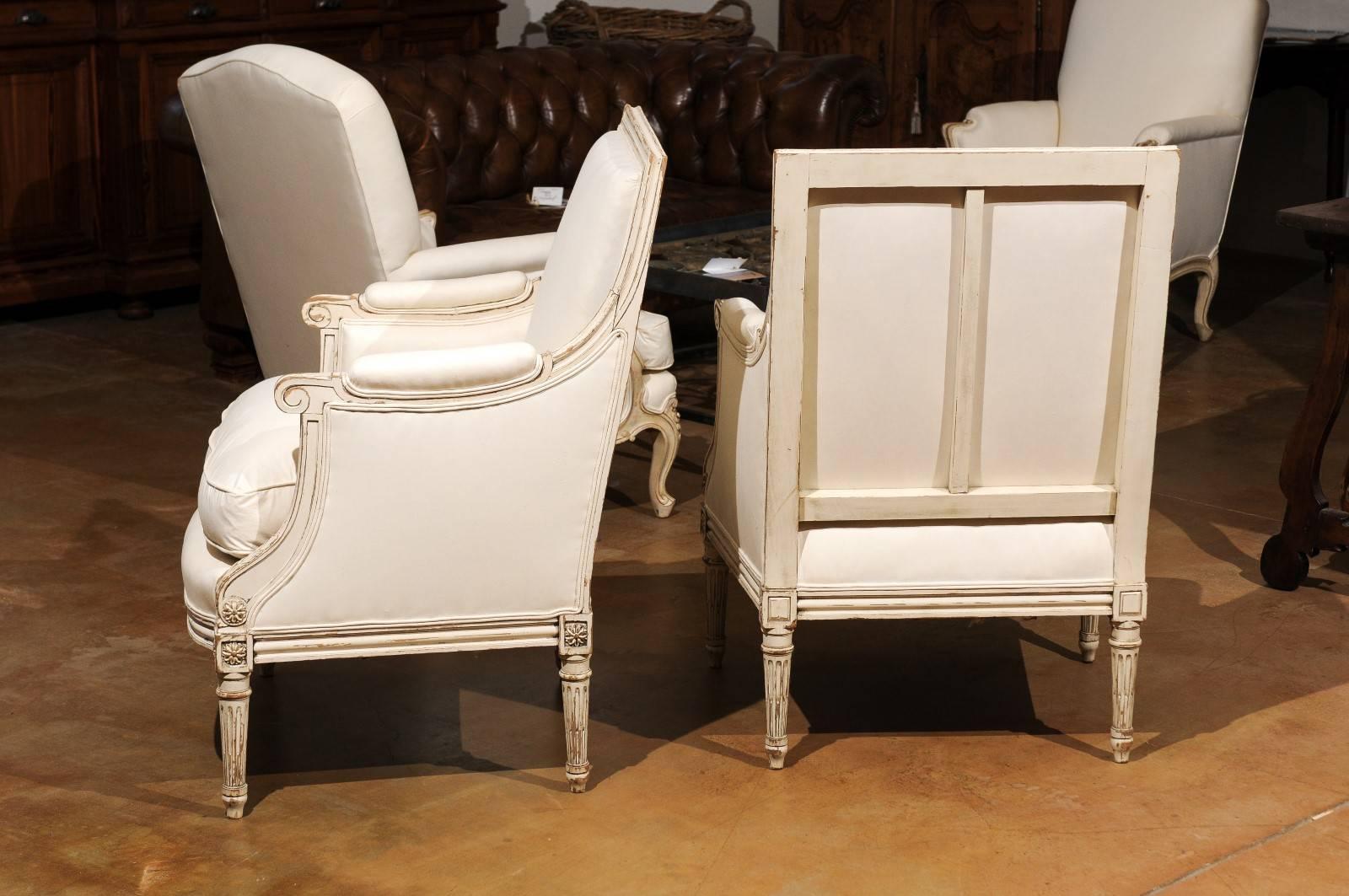 Pair of French Louis XVI Style 1910s Bergère Chairs with Light Painted Finish 2