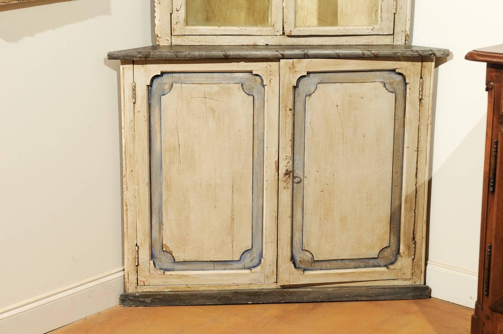 corner cabinet with doors