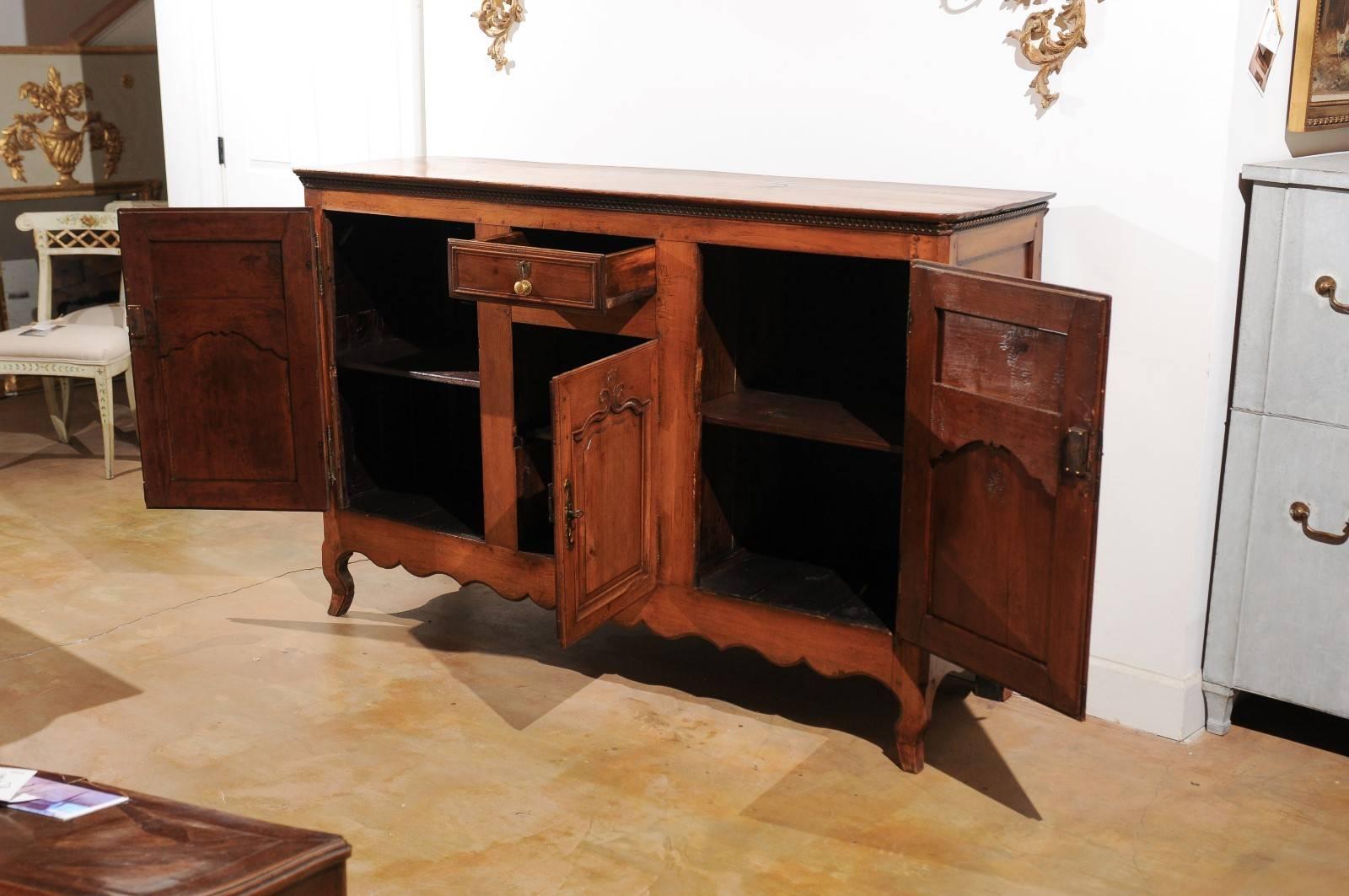 Wood French 18th Century Louis XV Cherry Enfilade with Single Drawer and Three Doors For Sale