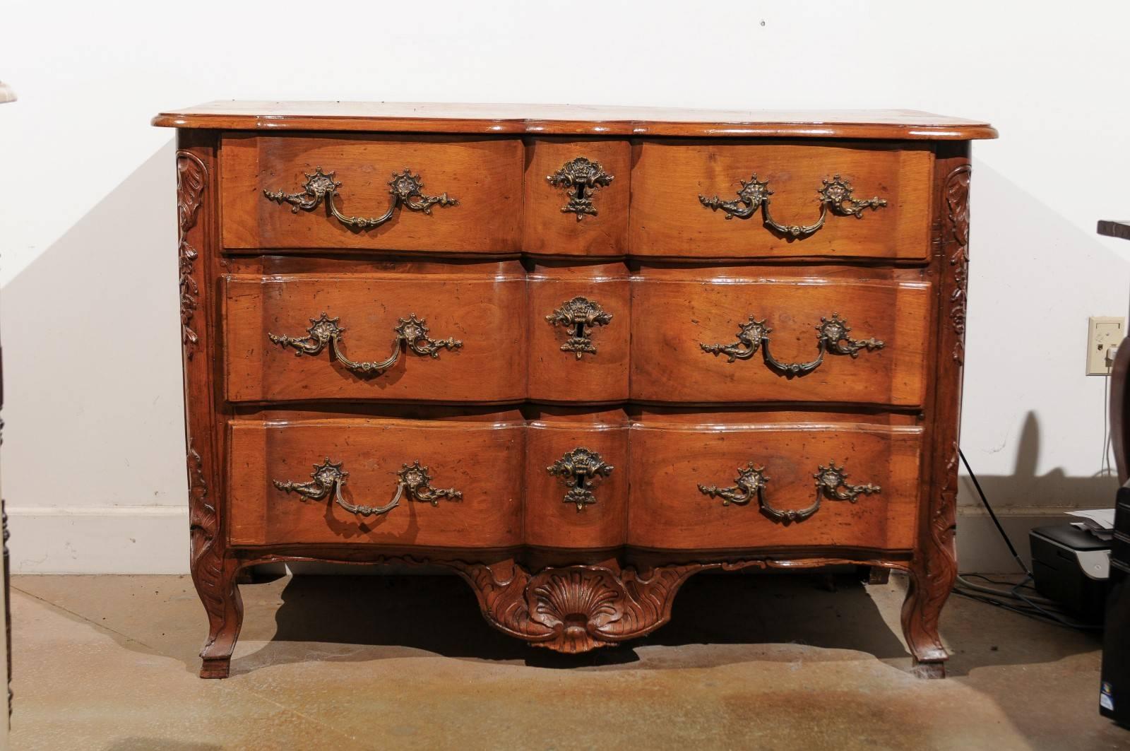 Bronze French 1720s Regence Walnut Commode in the Manner of the Thomas and Pierre Hache For Sale