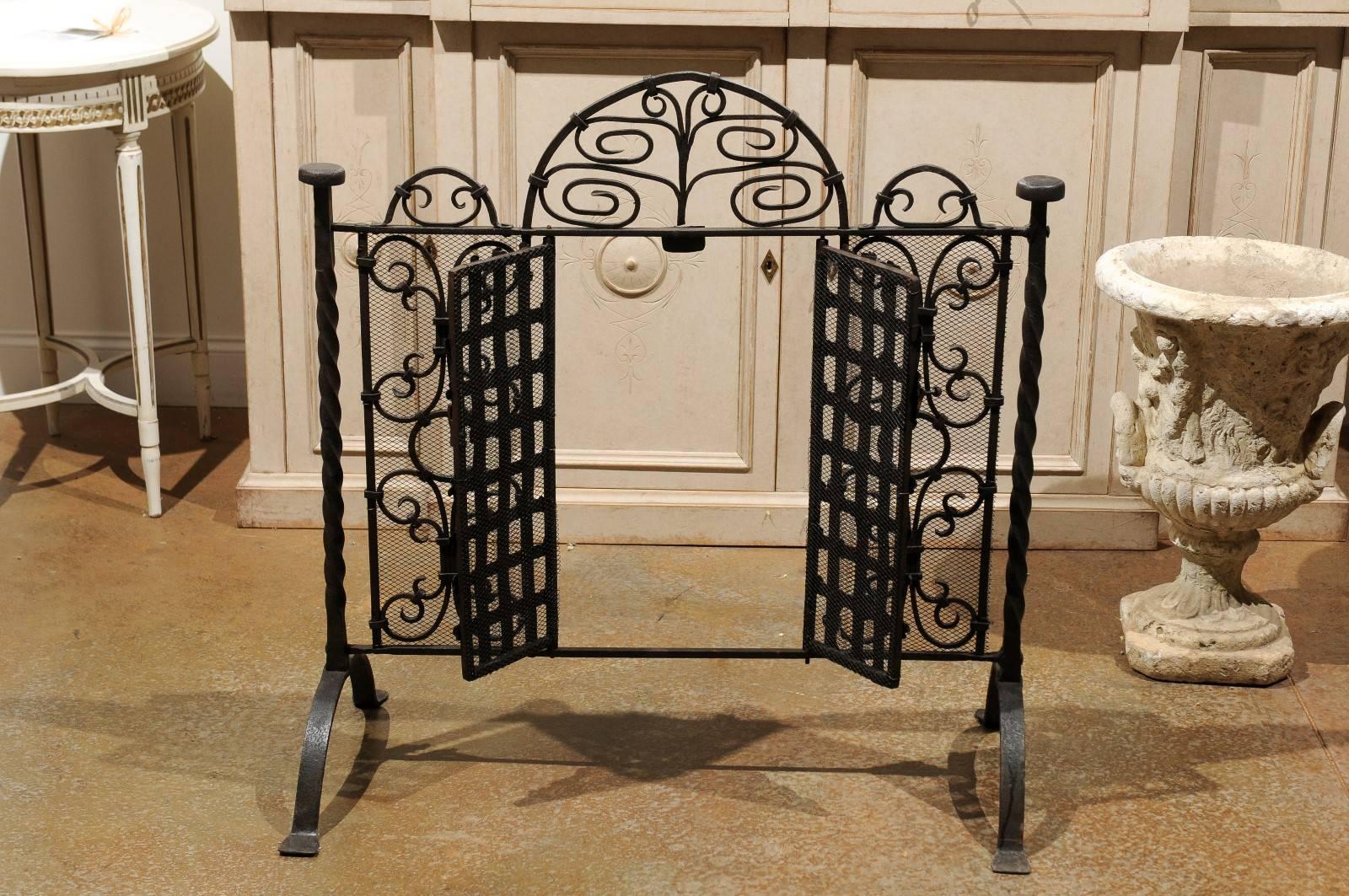 French 19th Century Wrought-Iron Firescreen with Operational Doors and Arch 2