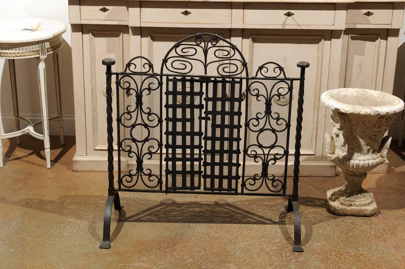 French 19th Century Wrought-Iron Firescreen with Operational Doors and Arch 4