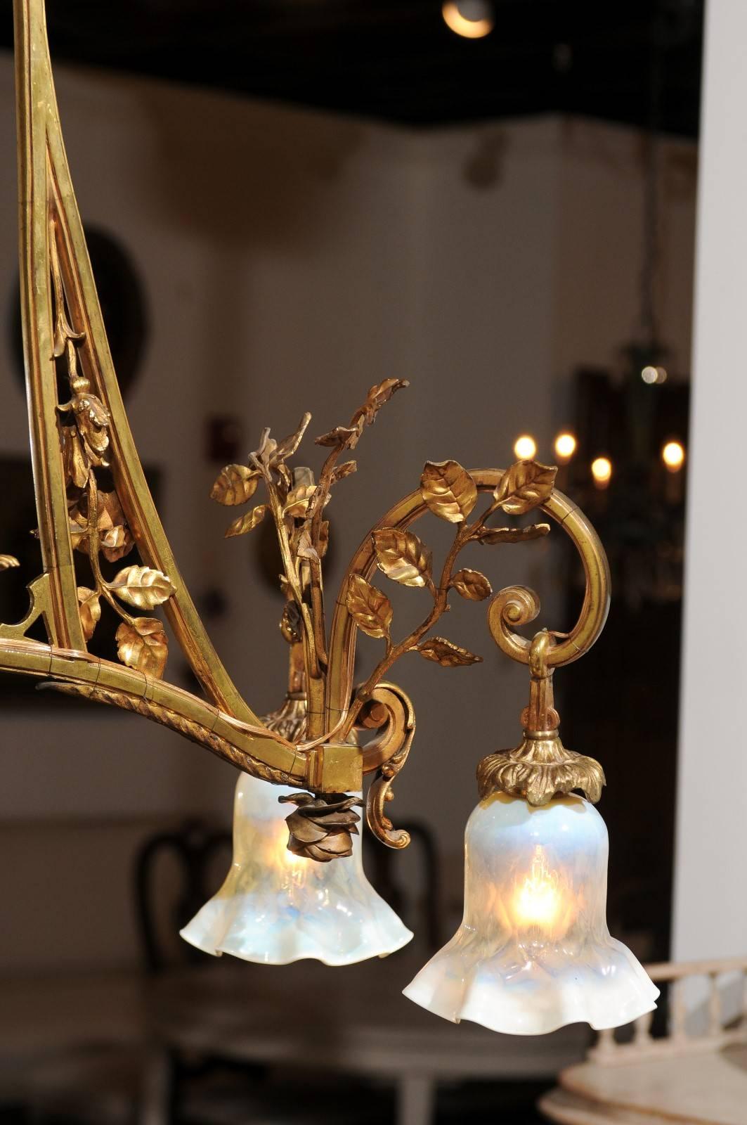 French 19th Century Ormolu Four-Light Chandelier with Flying Cherub and Foliage In Good Condition In Atlanta, GA