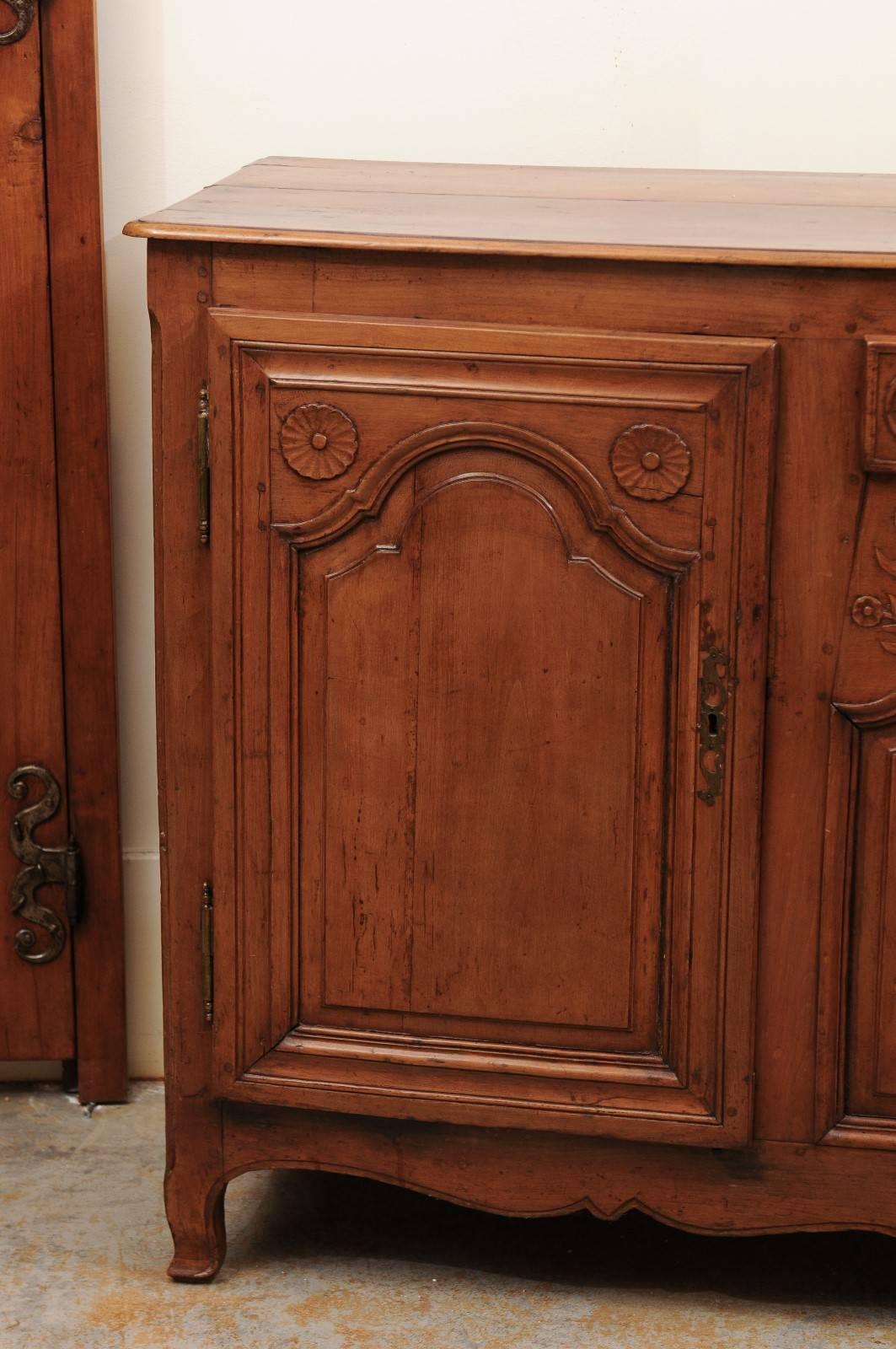 18th Century French Louis XV Style Carved Cherry Enfilade from Picardie from the 1790s For Sale