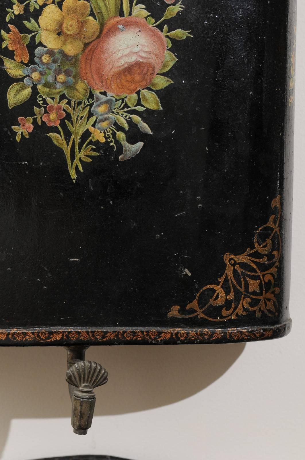 French Period Napoleon III Black Painted Tôle Lavabo with Floral Décor, 1870s For Sale 1