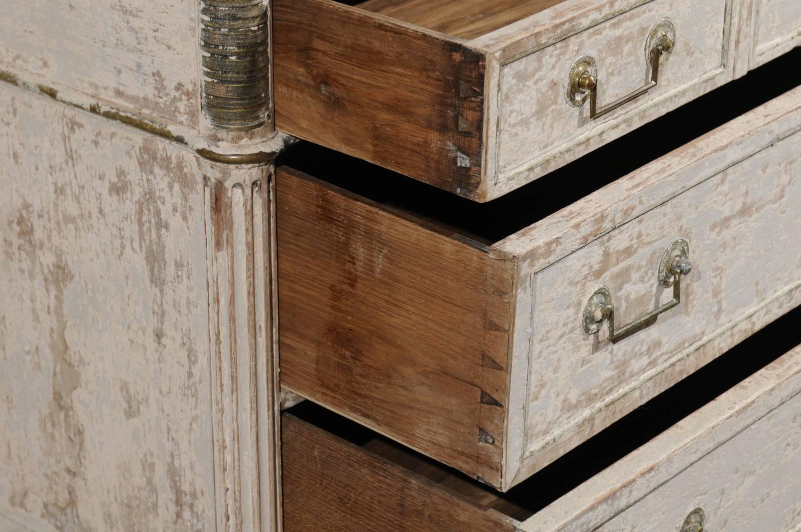 French Neoclassical 1810 White Painted Three-Drawer Commode with Bronze Mounts 3