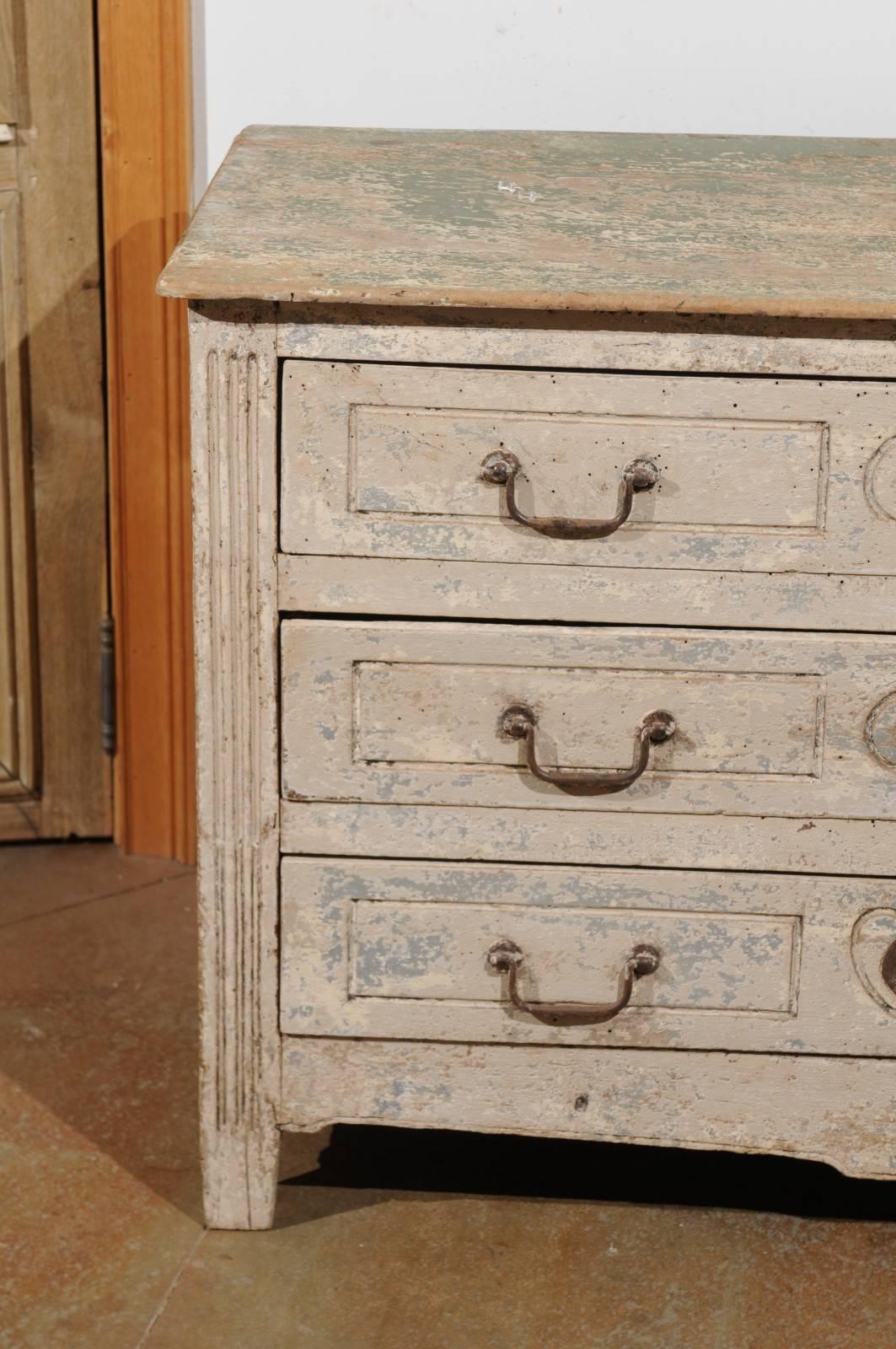 Wood Petite French 1800s Neoclassical Painted Three-Drawer Chest from Aix-en-provence