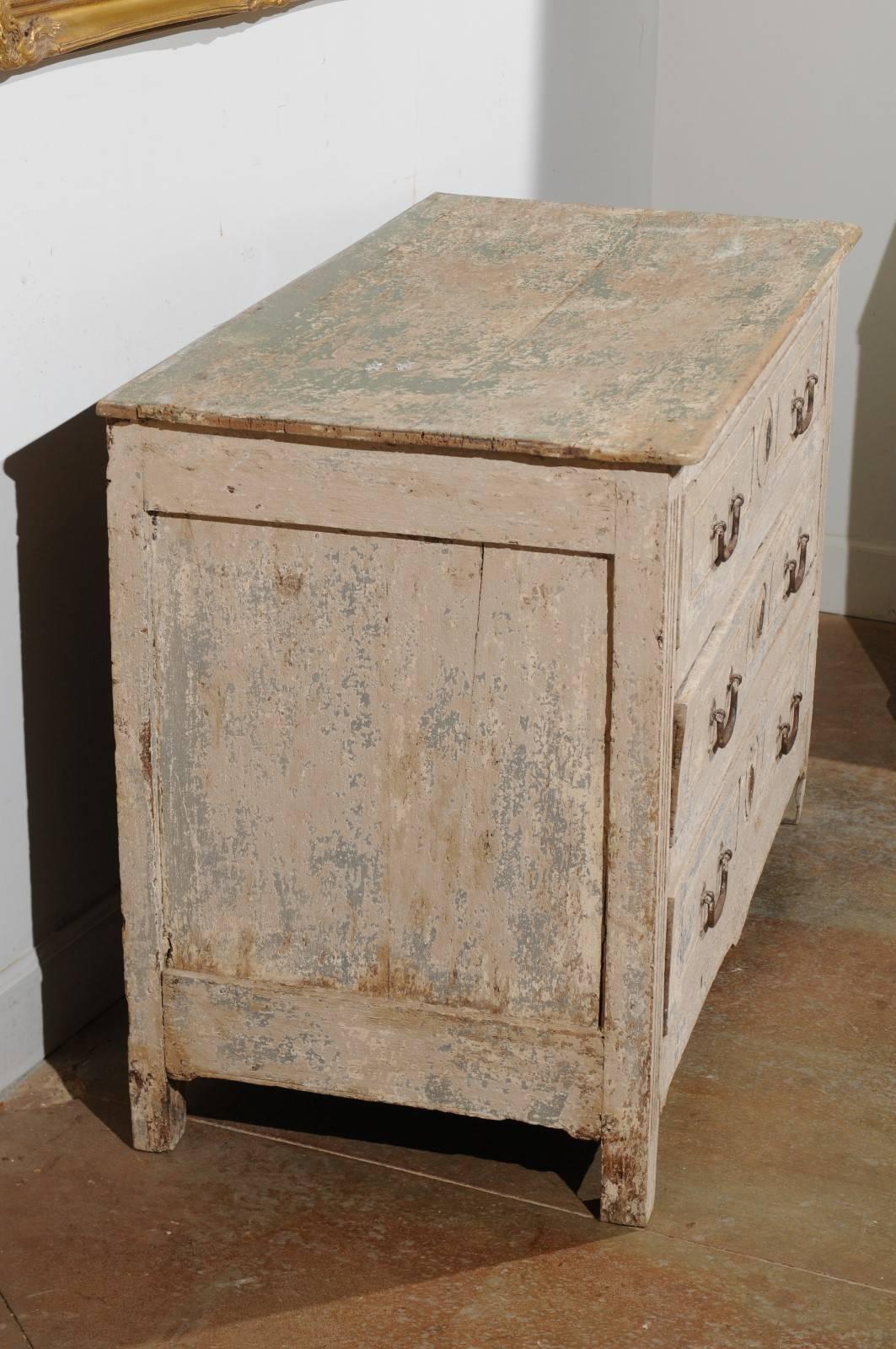 Petite French 1800s Neoclassical Painted Three-Drawer Chest from Aix-en-provence 1