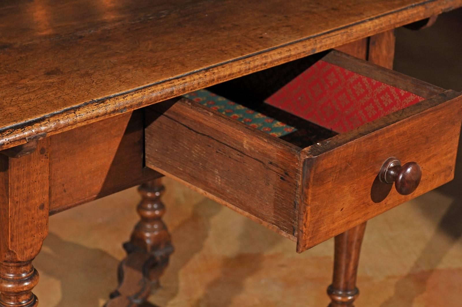 French Late 18th Century Walnut Side Table with X-Form Stretcher and Turned Legs 3